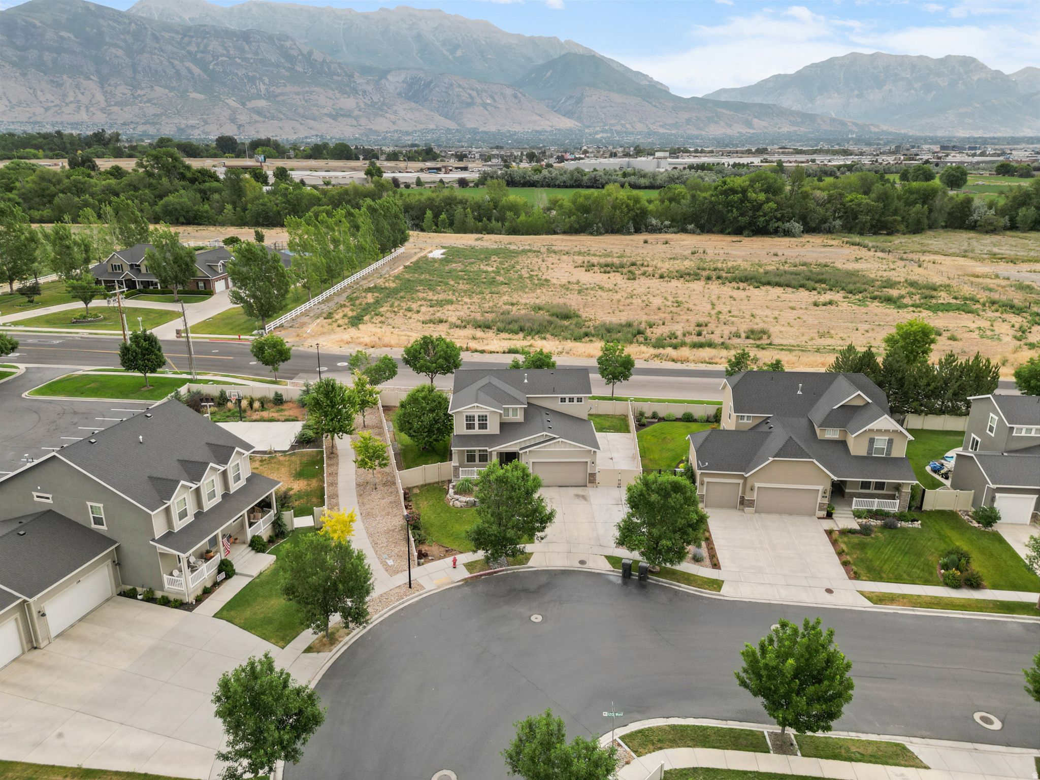 HARBOR VILLAGE - Residential