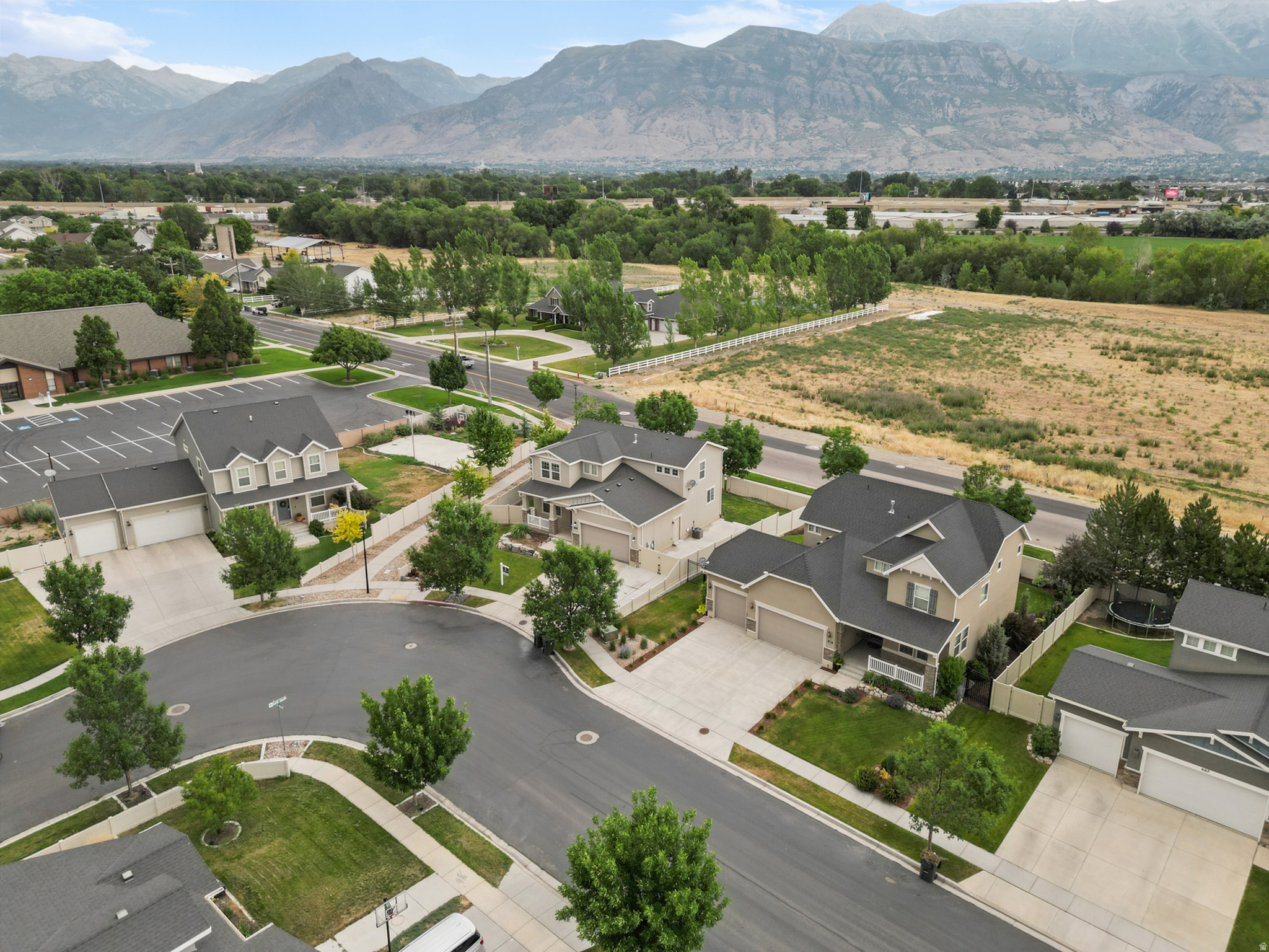 HARBOR VILLAGE - Residential