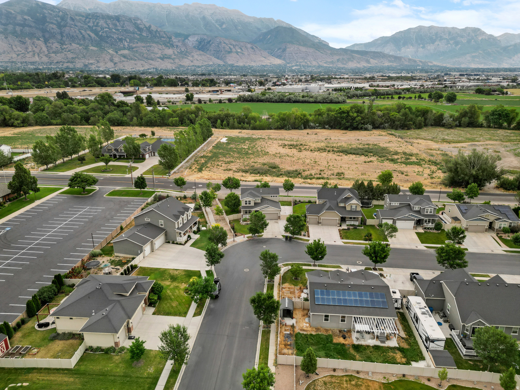 HARBOR VILLAGE - Residential