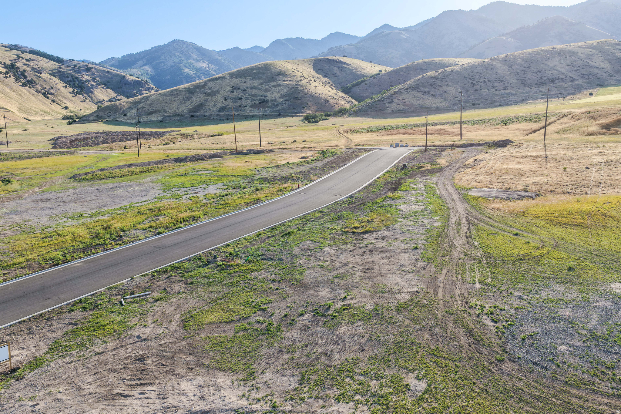 SUNCREST FIELDS - Land