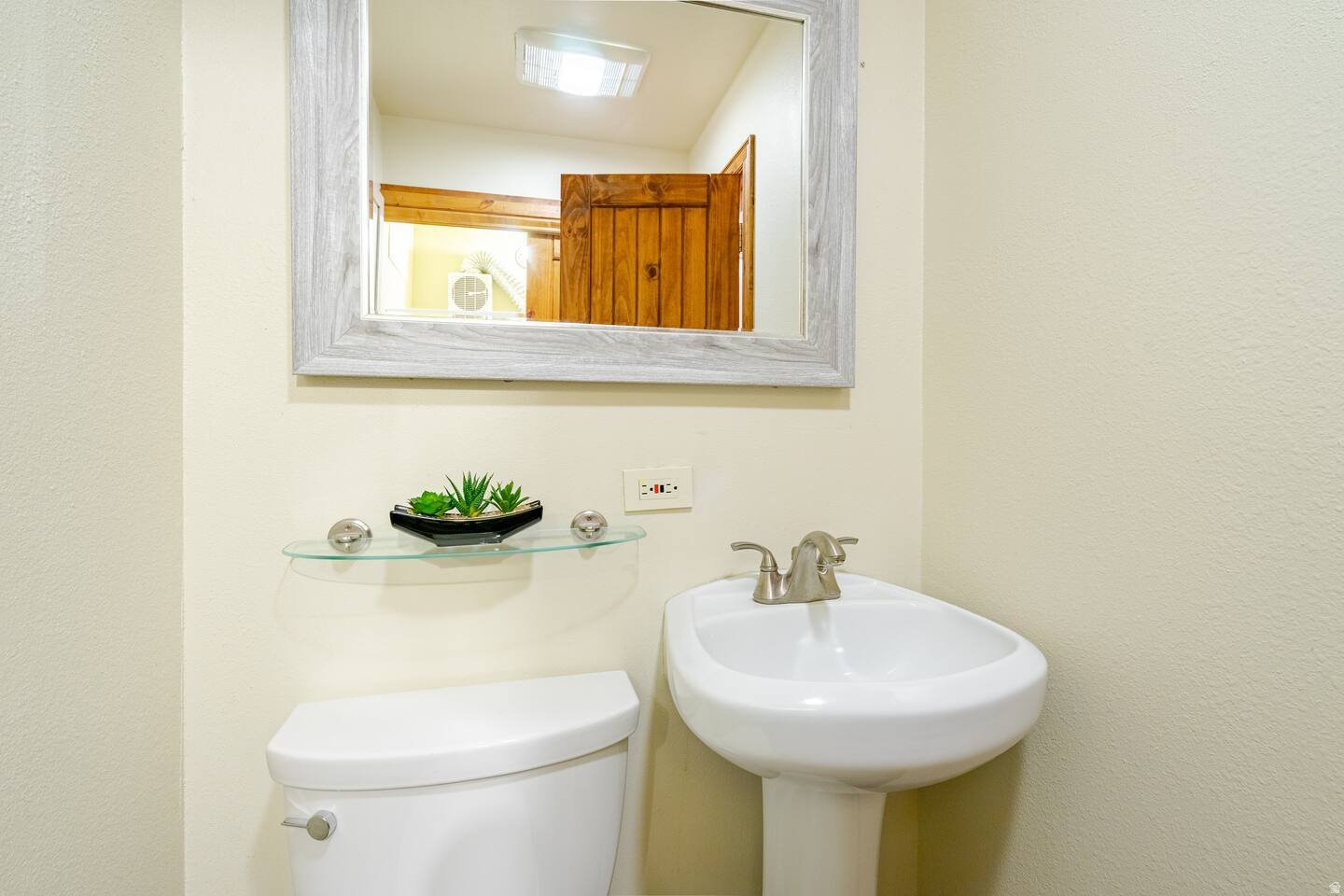 RED PINE CHALETS CONDO - Residential