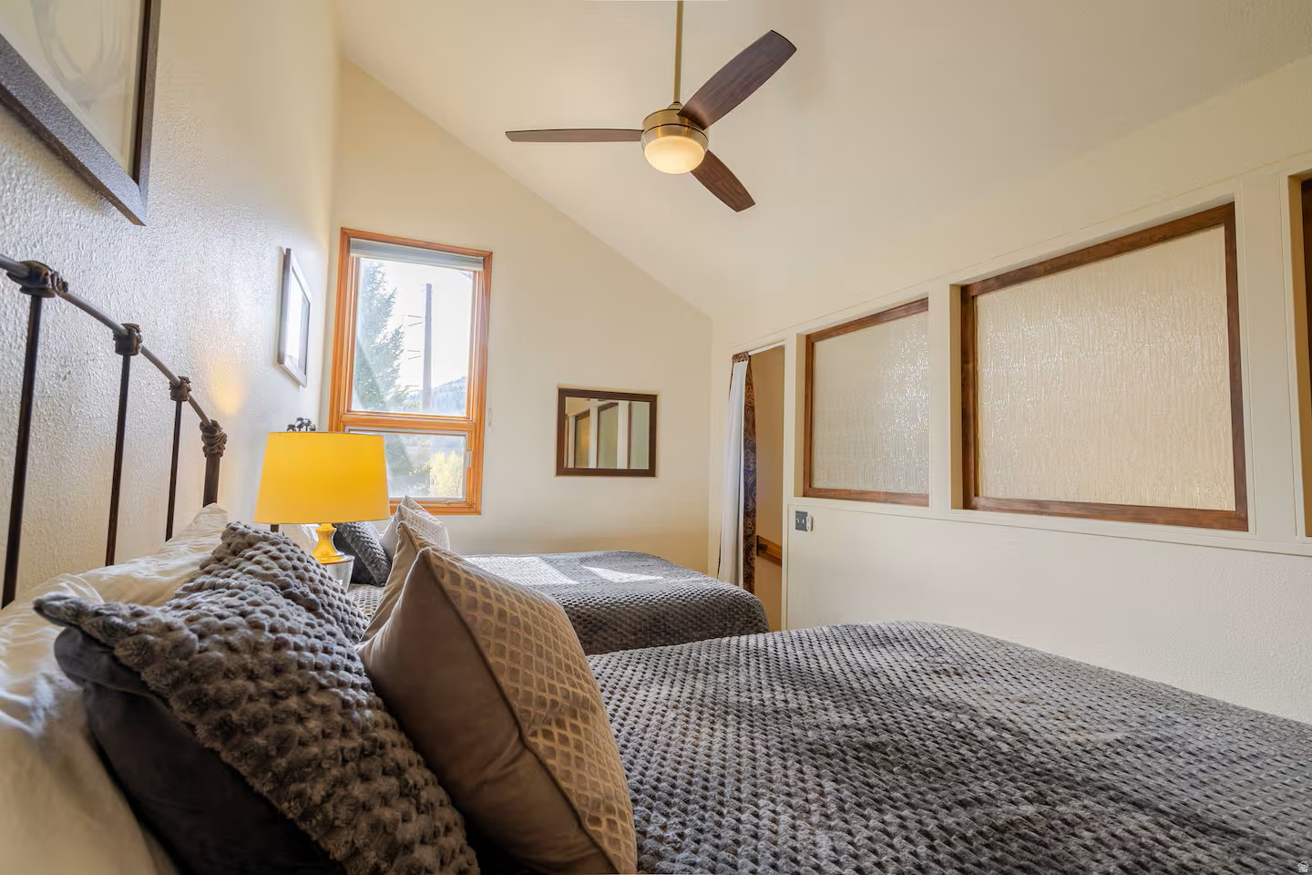 RED PINE CHALETS CONDO - Residential