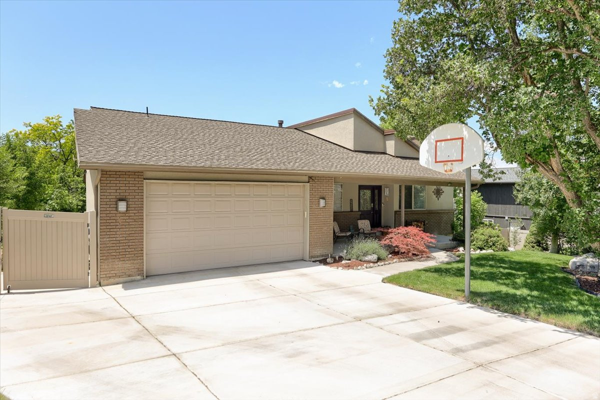 OAKBRIDGE HEIGHTS - Residential