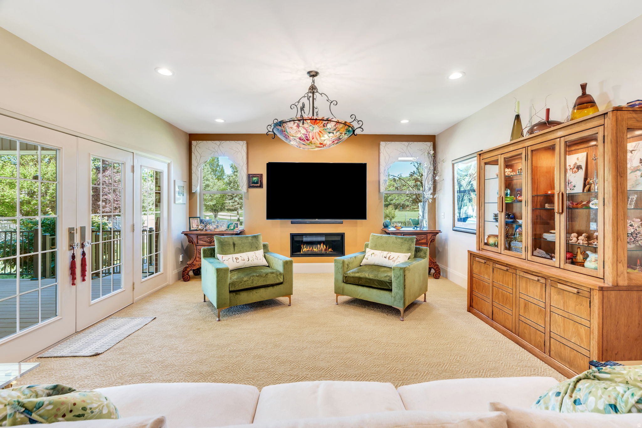 HIDDEN OAKS - Residential