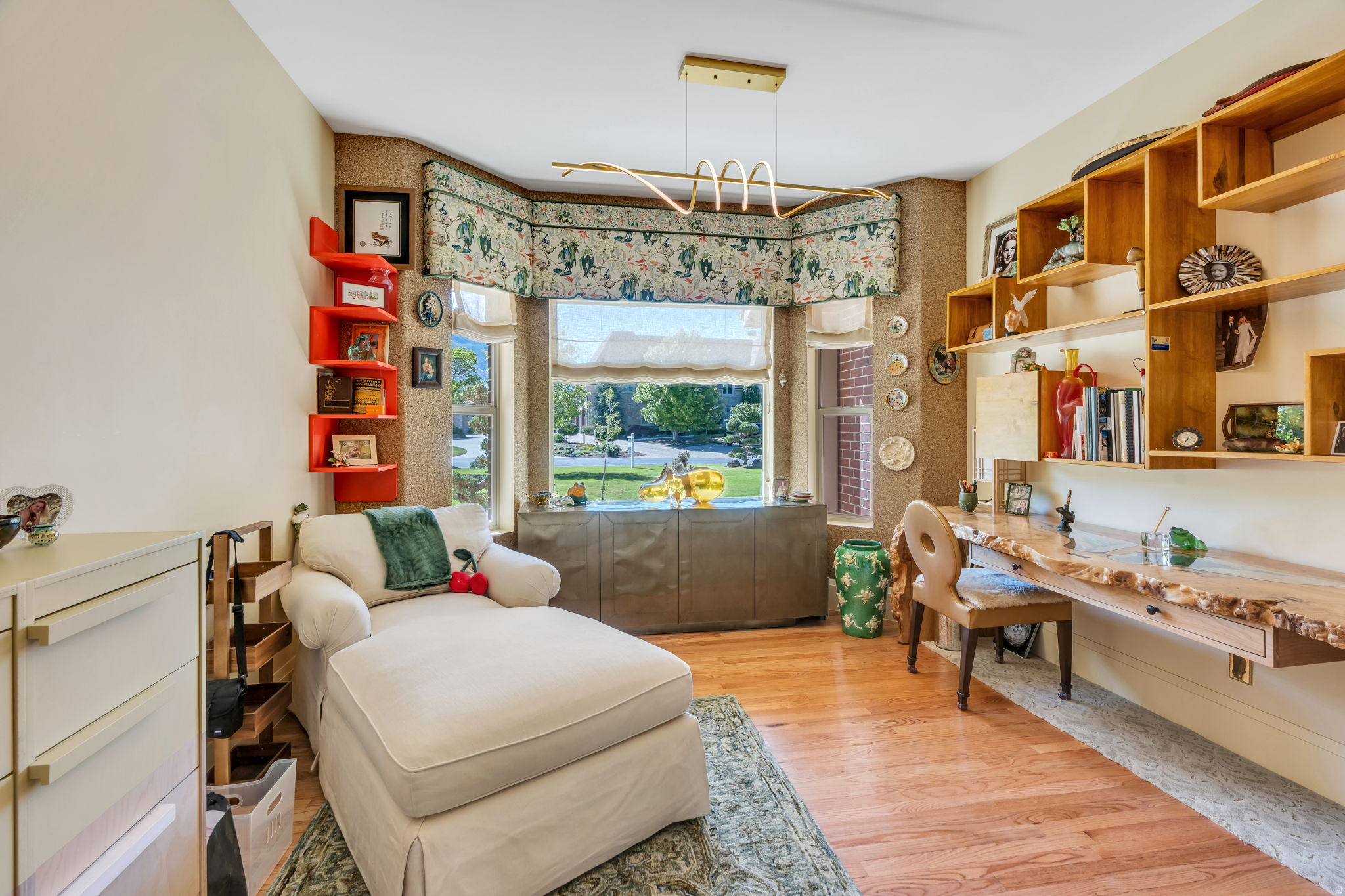 HIDDEN OAKS - Residential