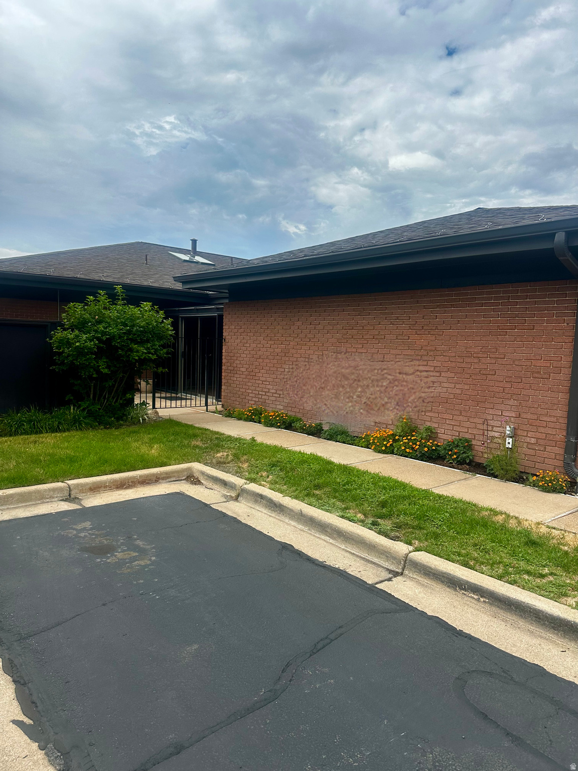 RIDGEWOOD CONDOS OF MAPLE HILLS - Residential