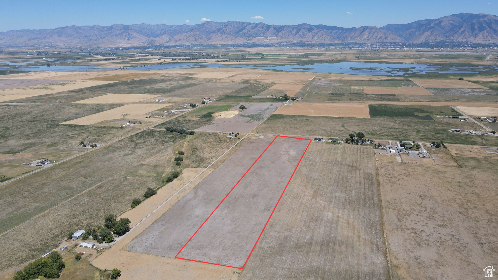Discover the perfect blend of serenity and convenience with this stunning 18-acre lot, ideally situated in an amazing location with breathtaking views of the valley. This rare property offers an incredible opportunity to embrace the peaceful country lifestyle while still being close to town. With utilities nearby, it's ready for your dream home, hobby farm, or private retreat. Don't miss out on this one-of-a-kind piece of land!