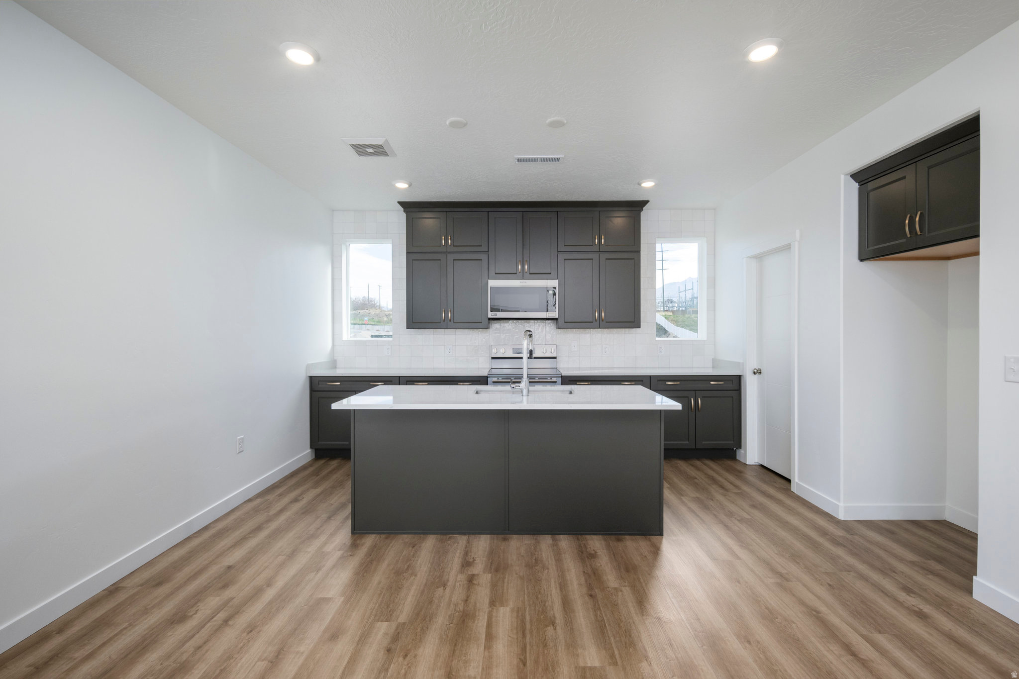 BULLION - Residential