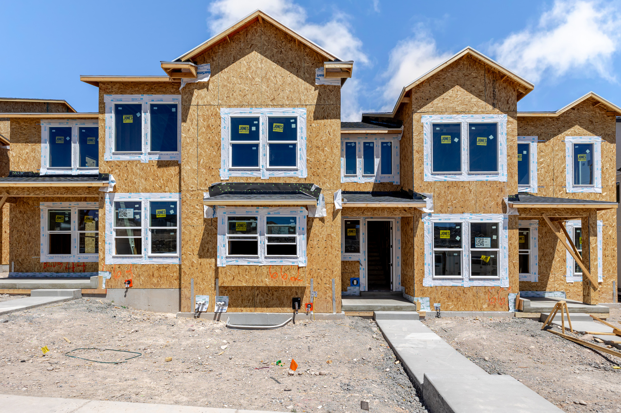 Discover the perfect mix of convenience and comfort with your new townhome at Highridge! Enjoy the benefits of multi-story living and a spacious two-car garage, without the upkeep of a single-family home. Love where you live with community perks like a clubhouse with a gym, a sparkling pool, and pickleball courts. Plus, you'll be part of the growing Mt. Saratoga master-planned community, designed with parks, trails, and open spaces for you to explore. Don't wait! Reach out today to learn more or schedule your visit!