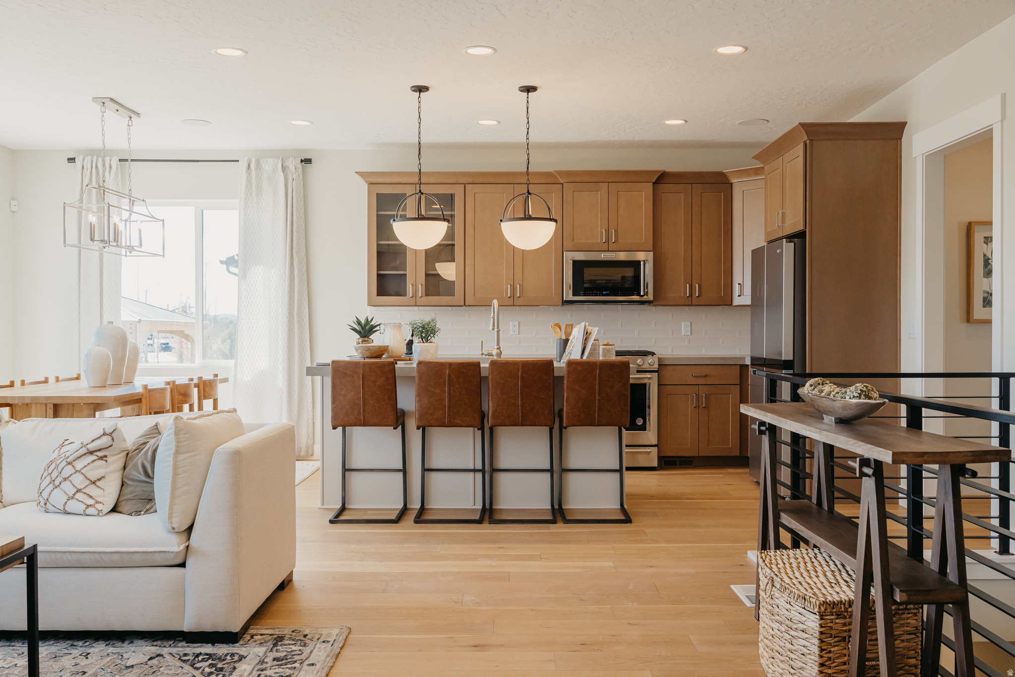 RIVERSIDE ESTATES - Residential