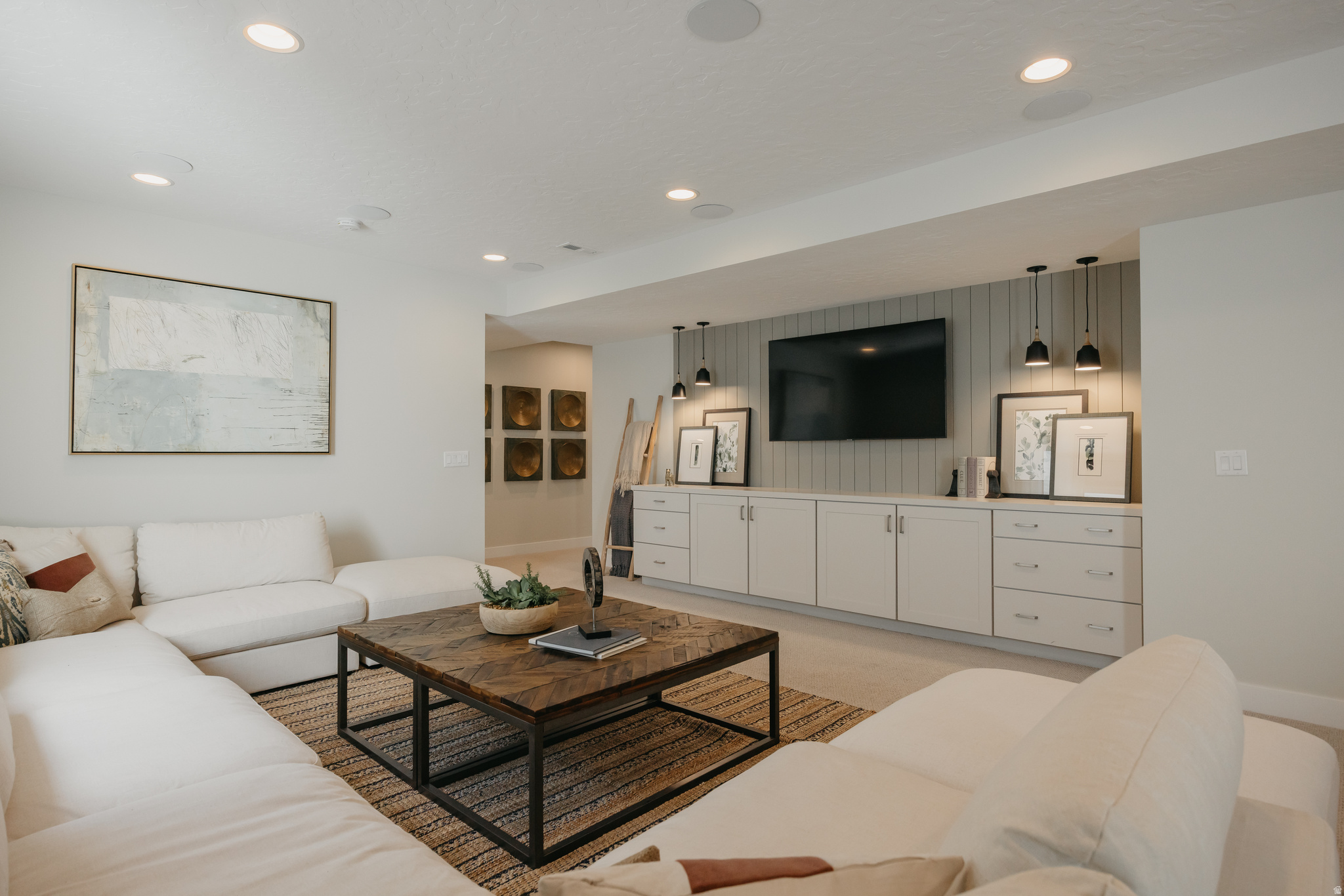 RIVERSIDE ESTATES - Residential