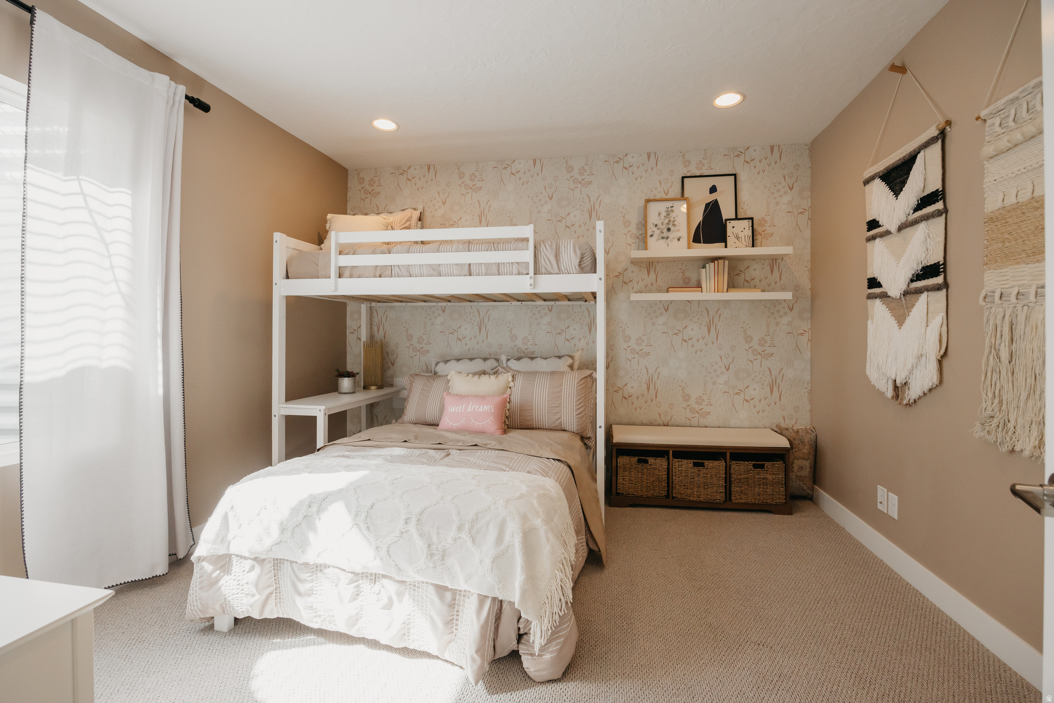 RIVERSIDE ESTATES - Residential