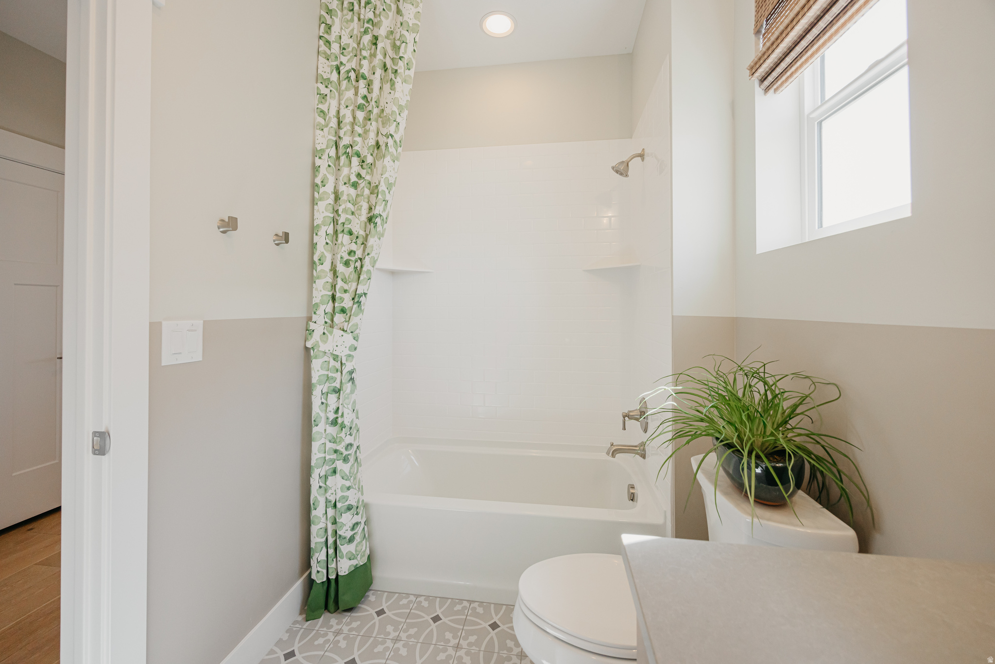 RIVERSIDE ESTATES - Residential