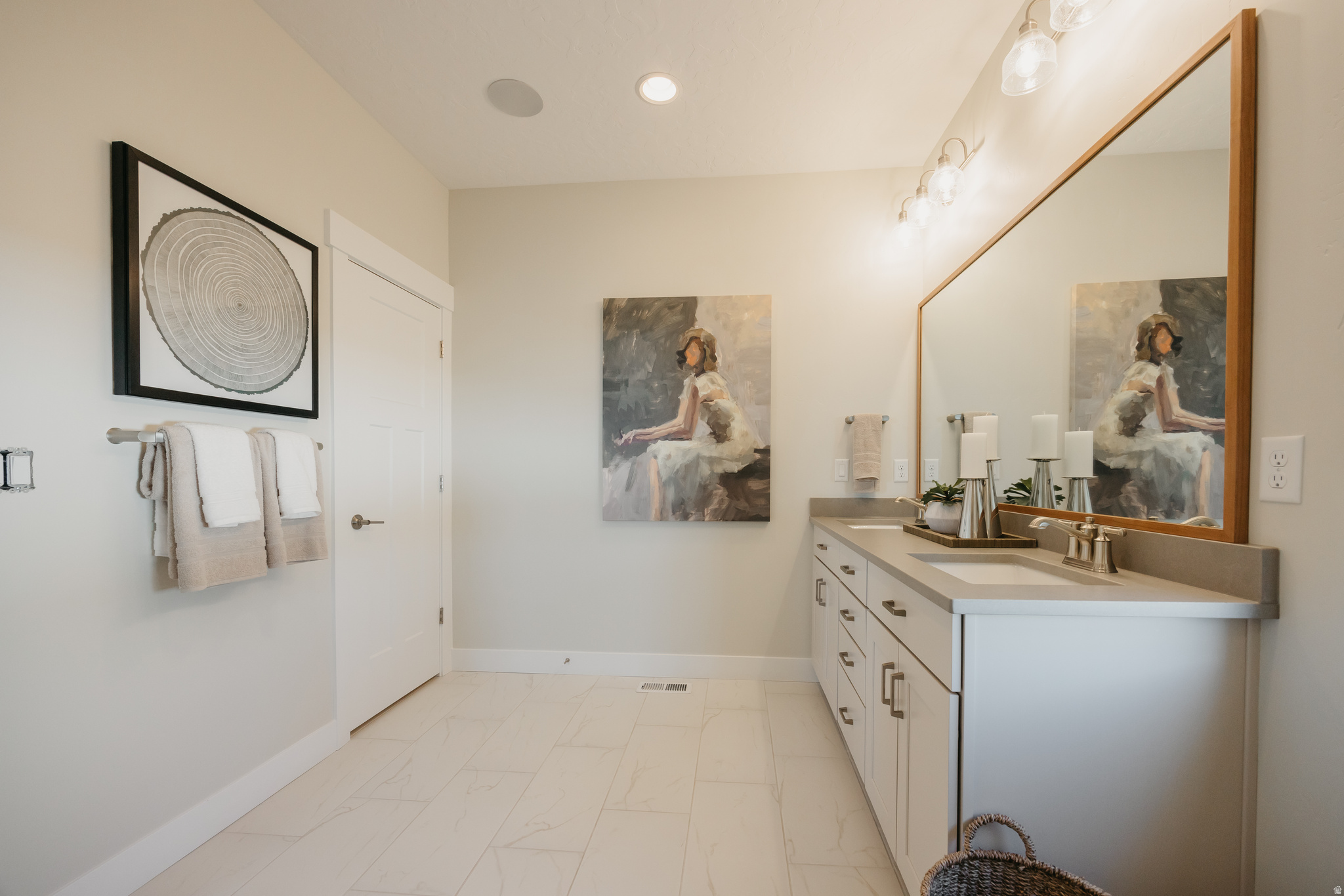 RIVERSIDE ESTATES - Residential