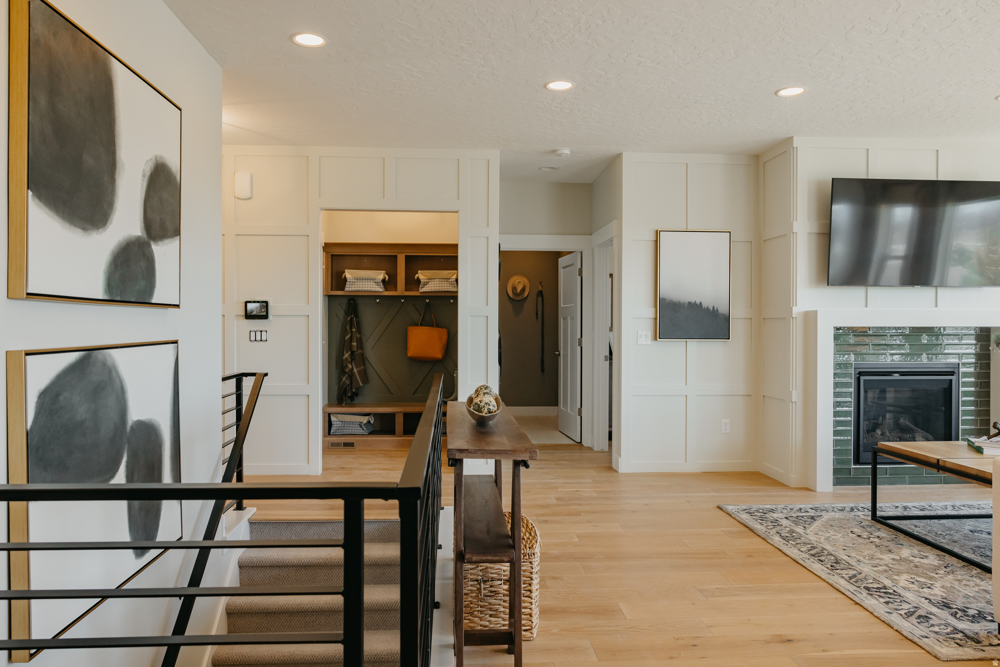 RIVERSIDE ESTATES - Residential