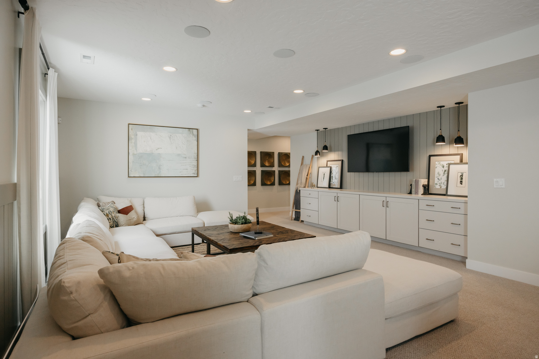 RIVERSIDE ESTATES - Residential