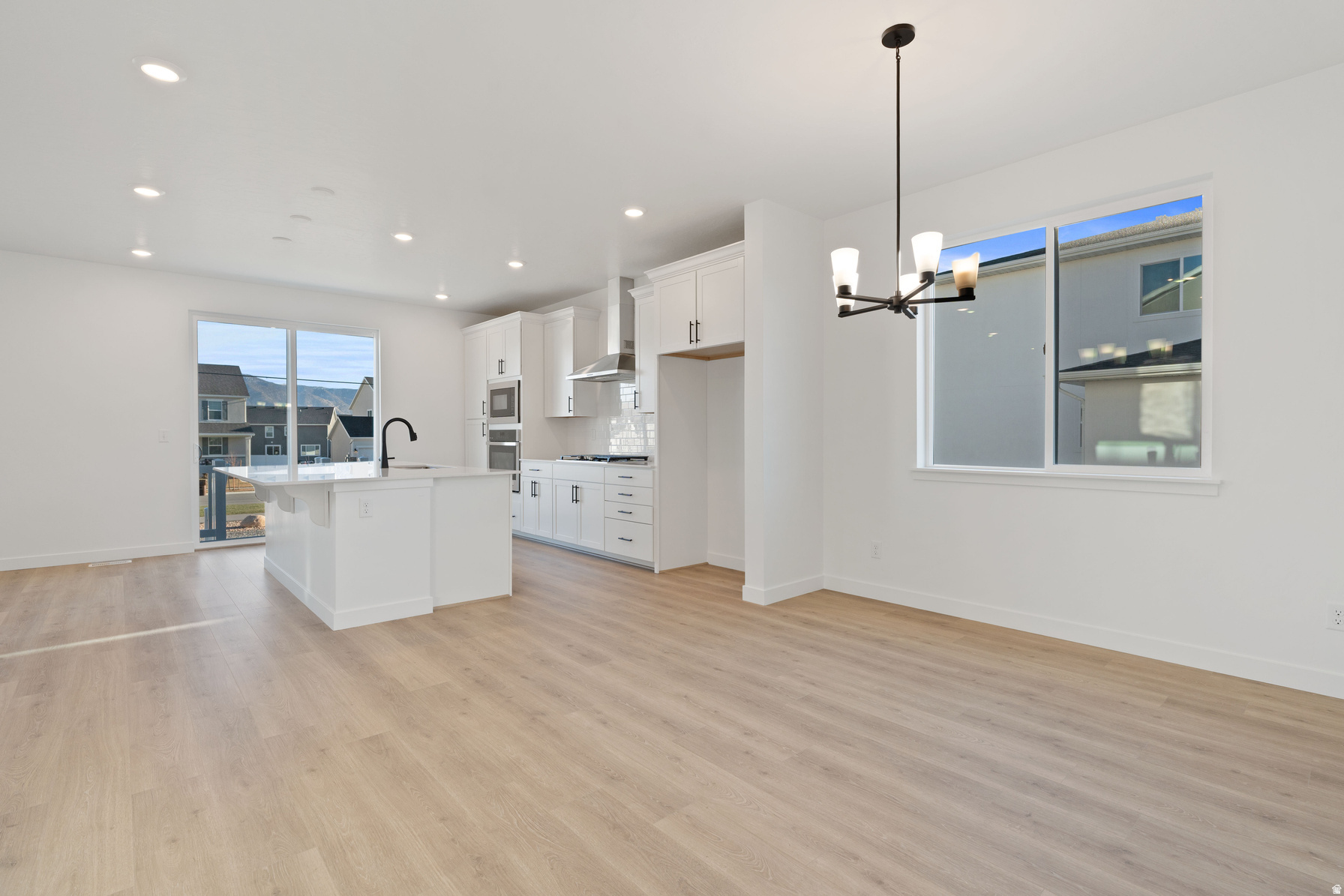 PONY EXPRESS ESTATES - Residential