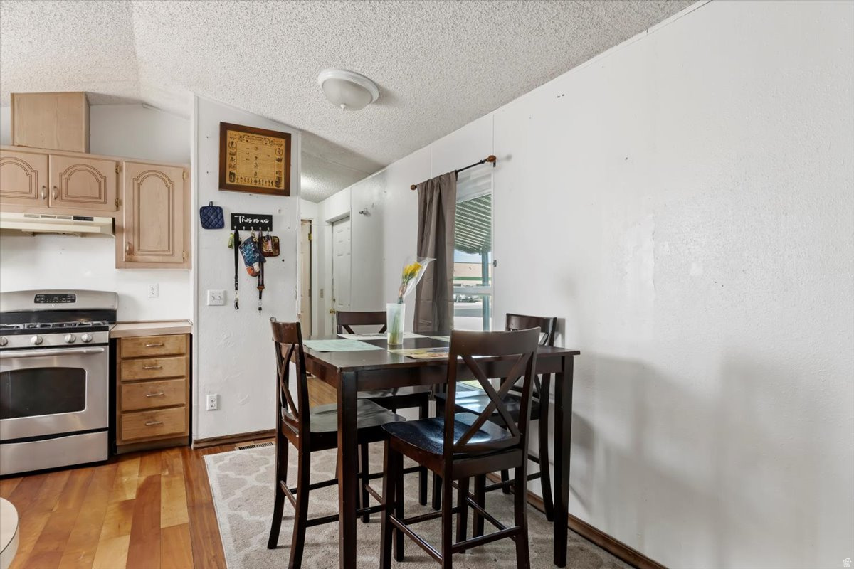 MOUNTAIN VIEW MOBILE HOME PARK - Residential