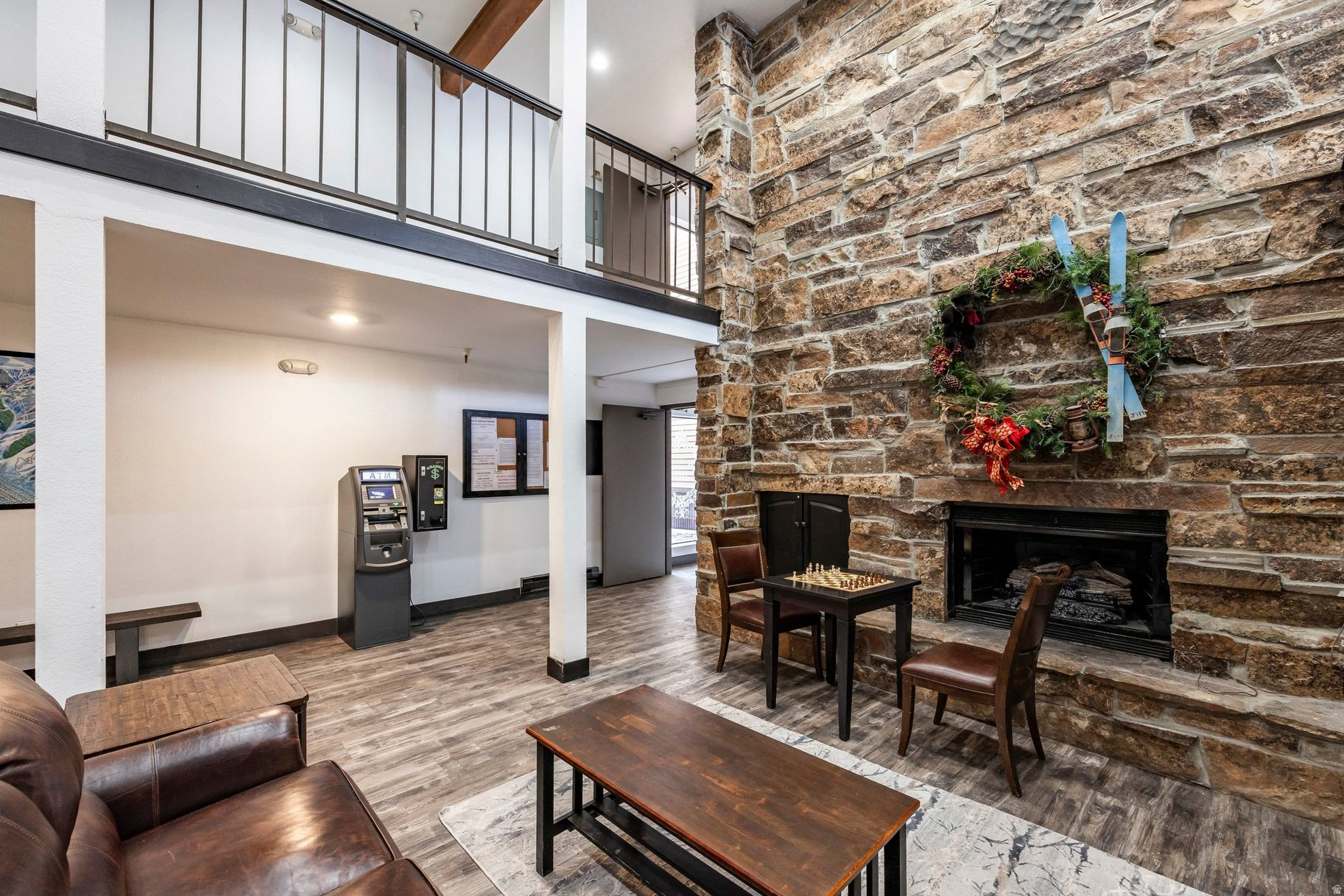 CARRIAGE HOUSE CONDOMINIUMS - Residential