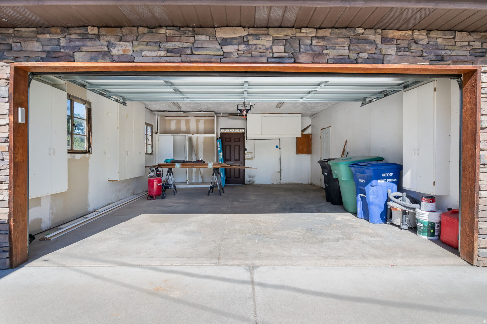 BRIDLE ACRES - Residential