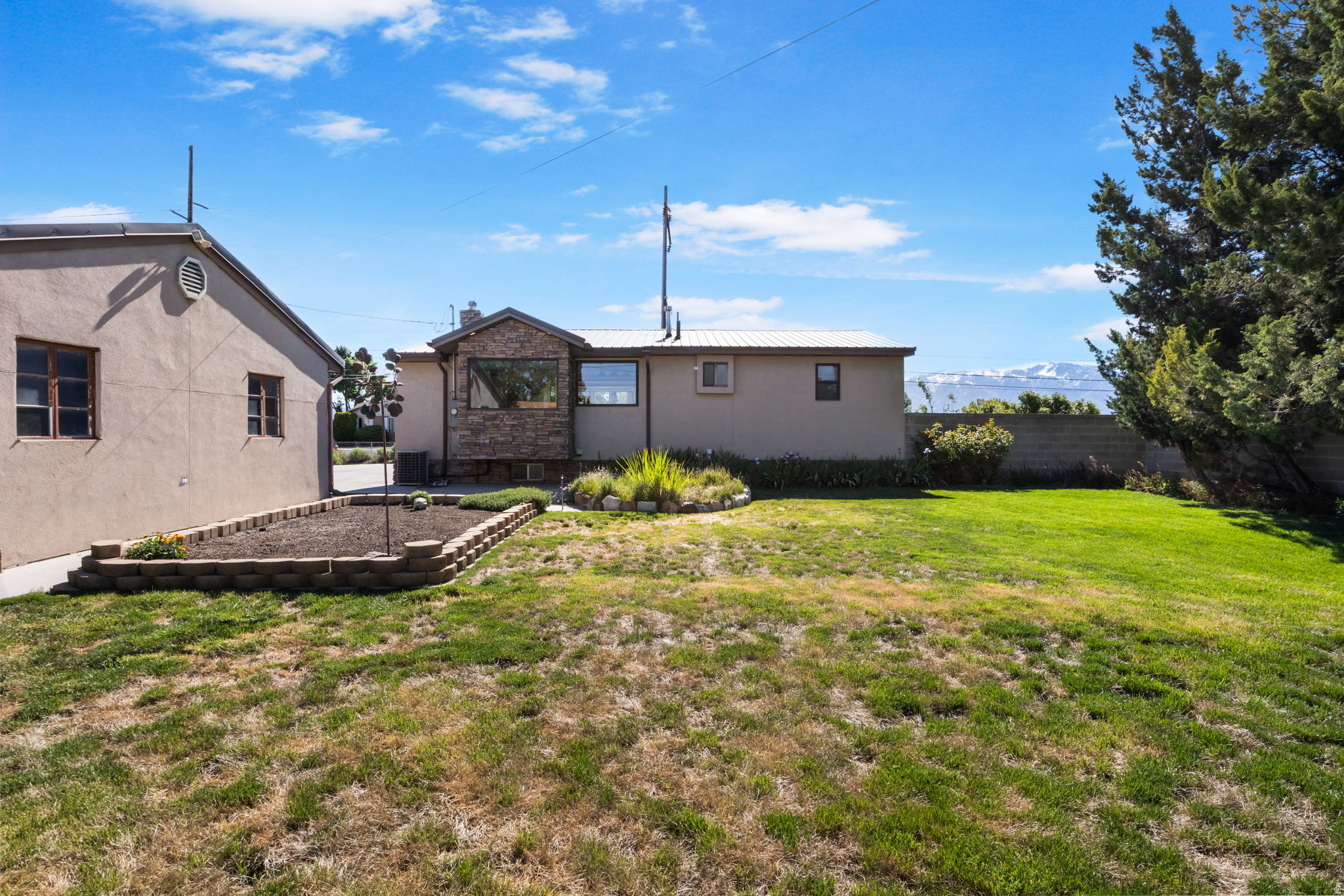 BRIDLE ACRES - Residential