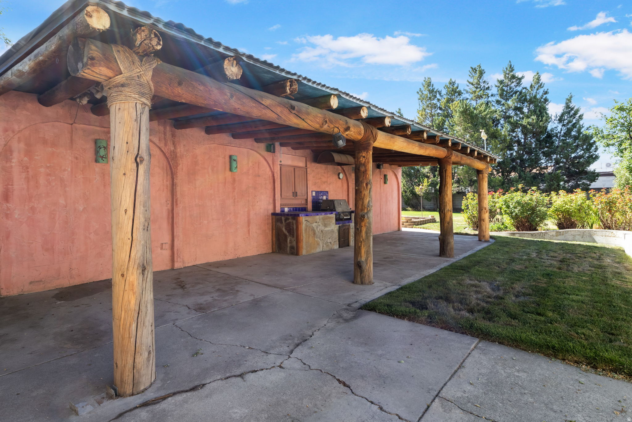 BRIDLE ACRES - Residential