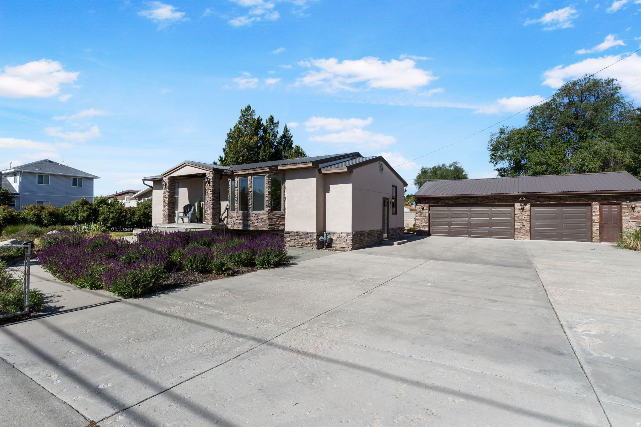BRIDLE ACRES - Residential