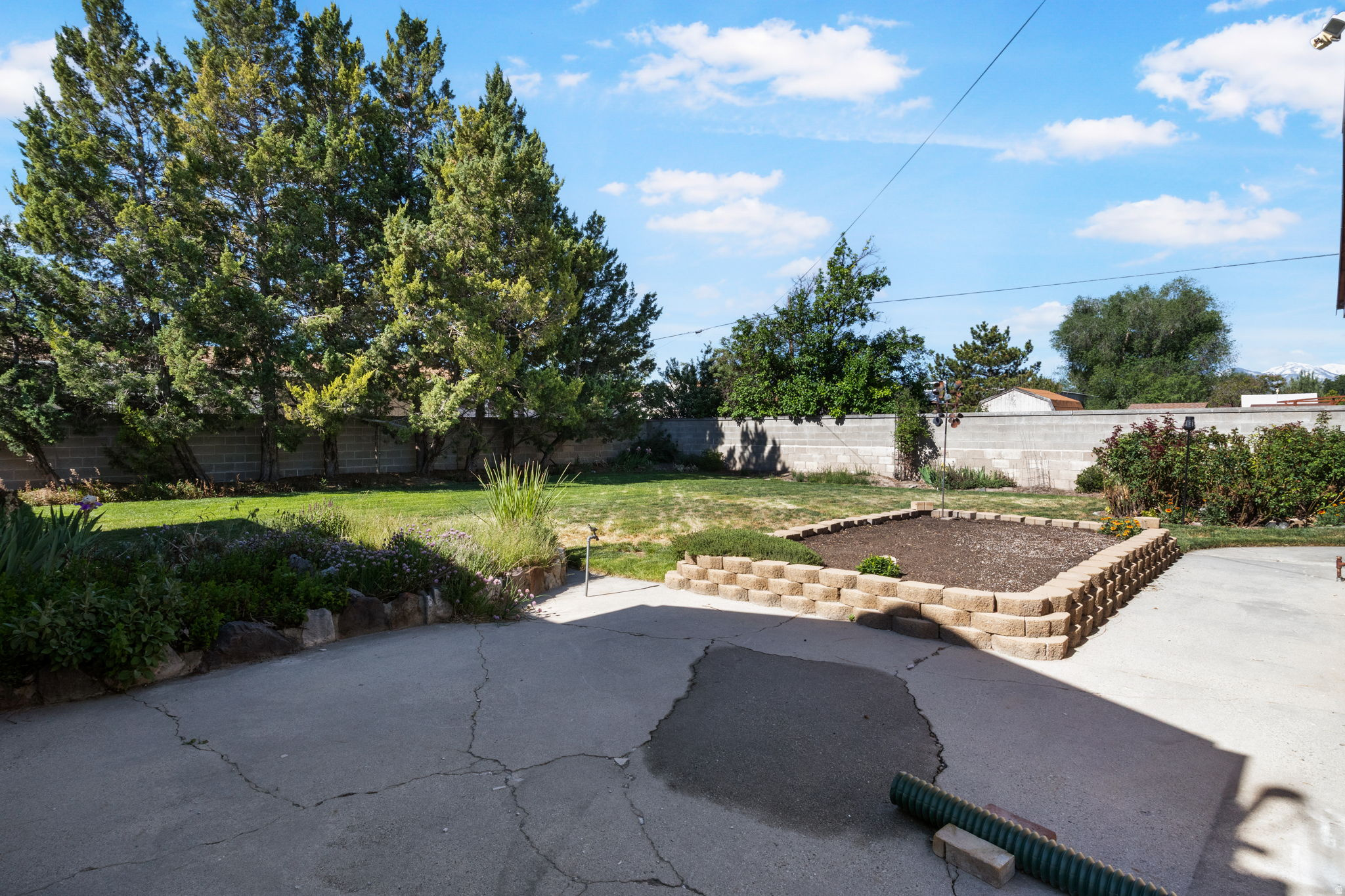 BRIDLE ACRES - Residential