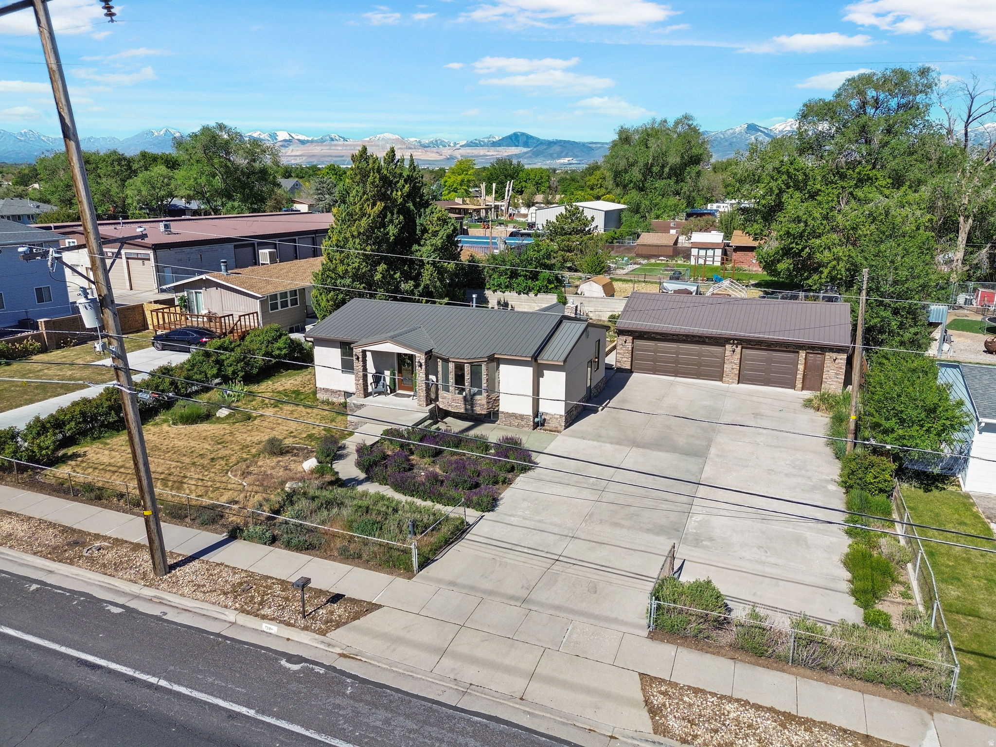 BRIDLE ACRES - Residential