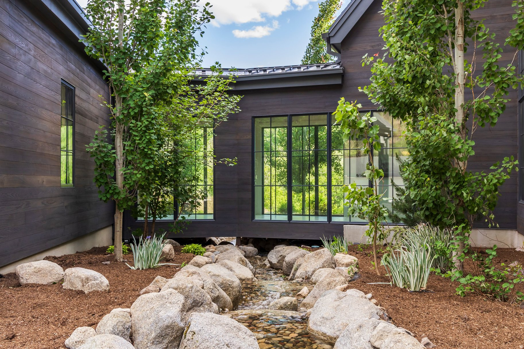 THREE FALLS - Residential