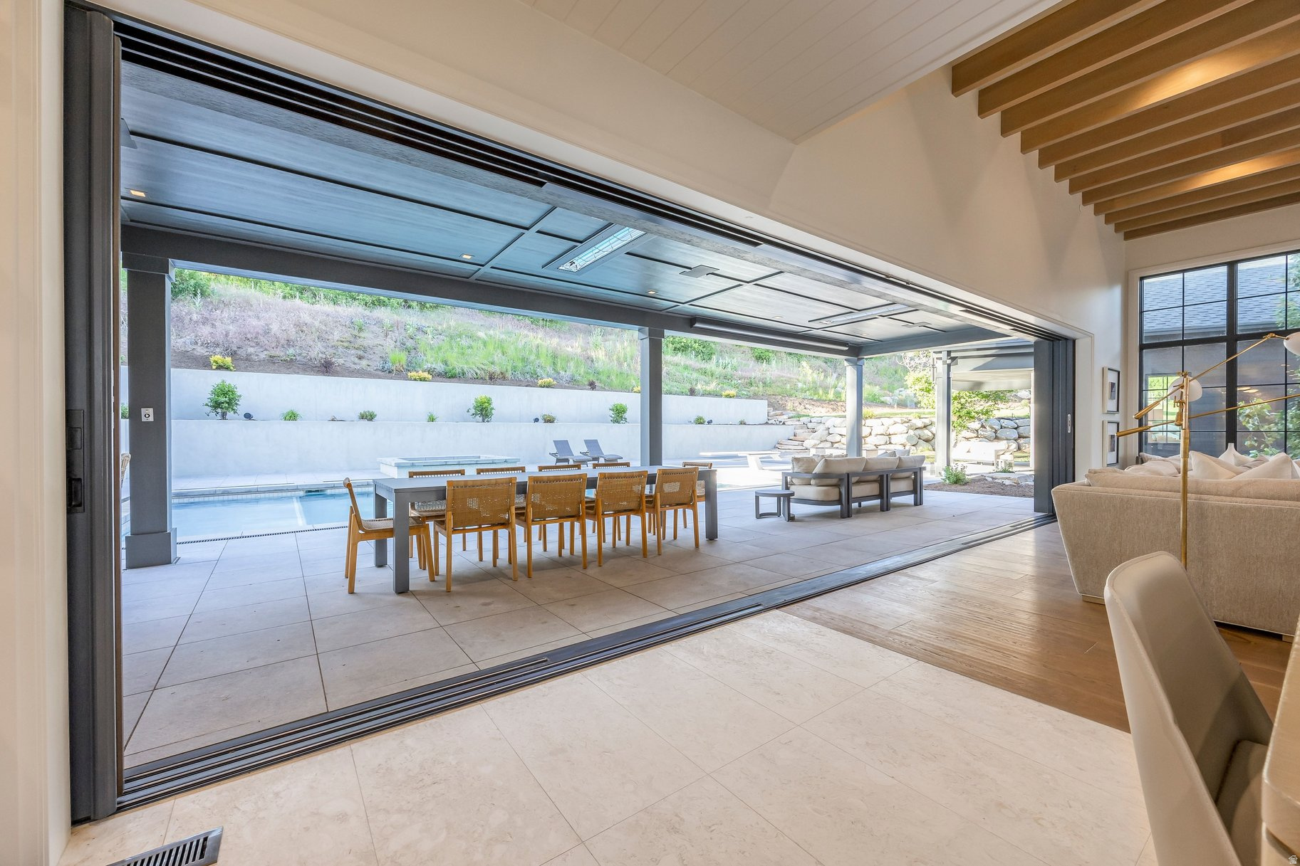 THREE FALLS - Residential