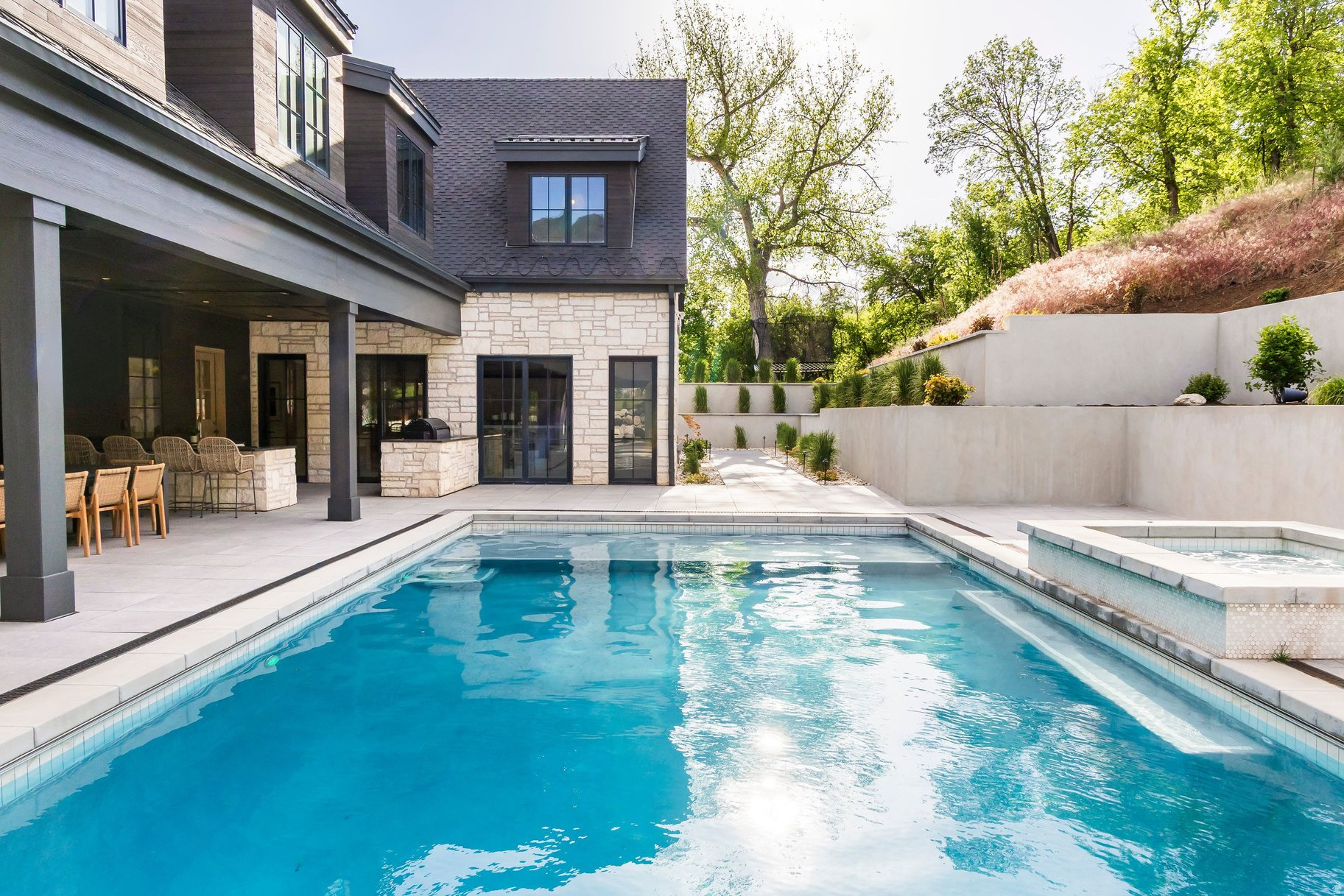 THREE FALLS - Residential