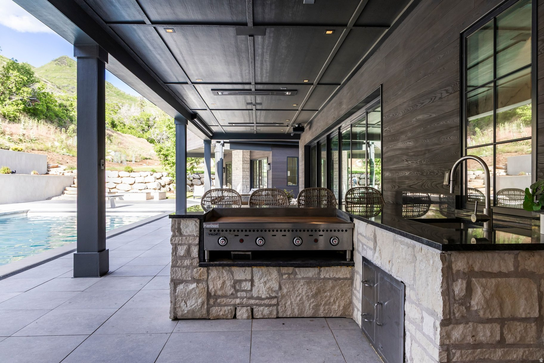 THREE FALLS - Residential
