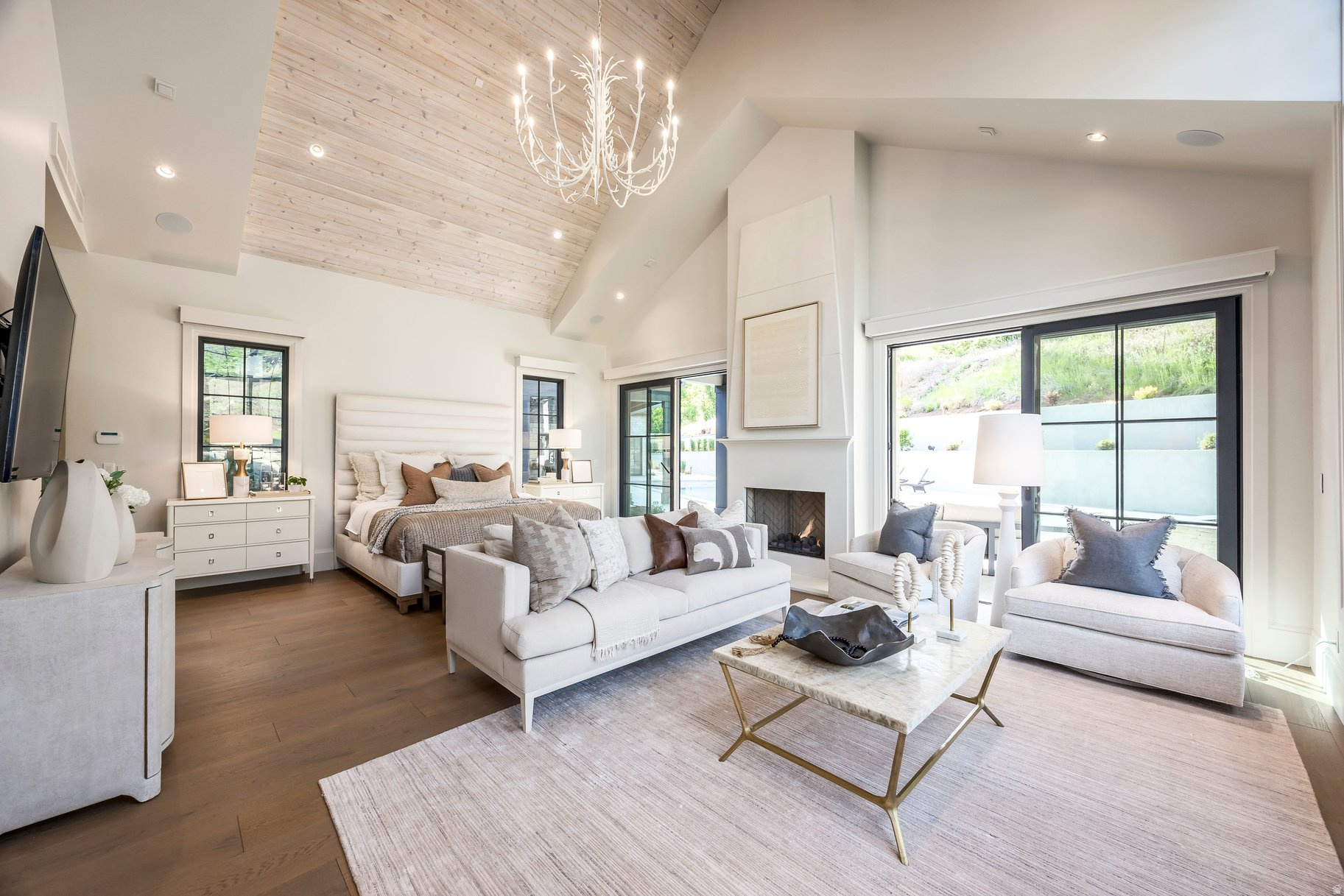 THREE FALLS - Residential