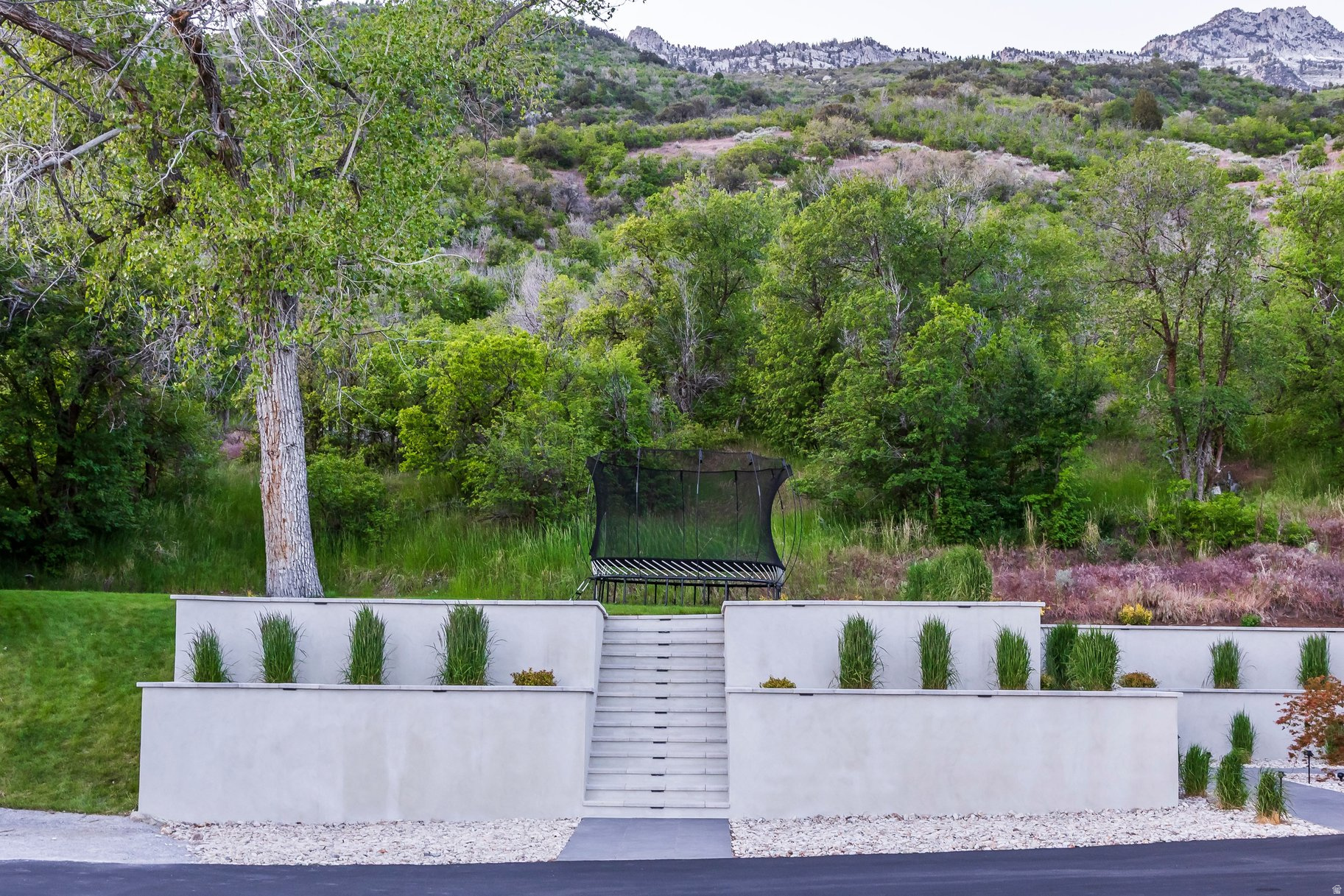 THREE FALLS - Residential