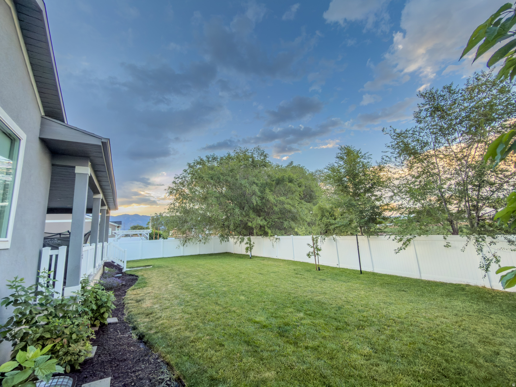 LAYTON SHORES - Residential