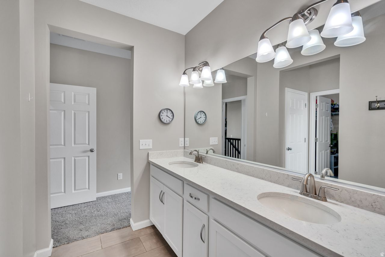 LAYTON SHORES - Residential