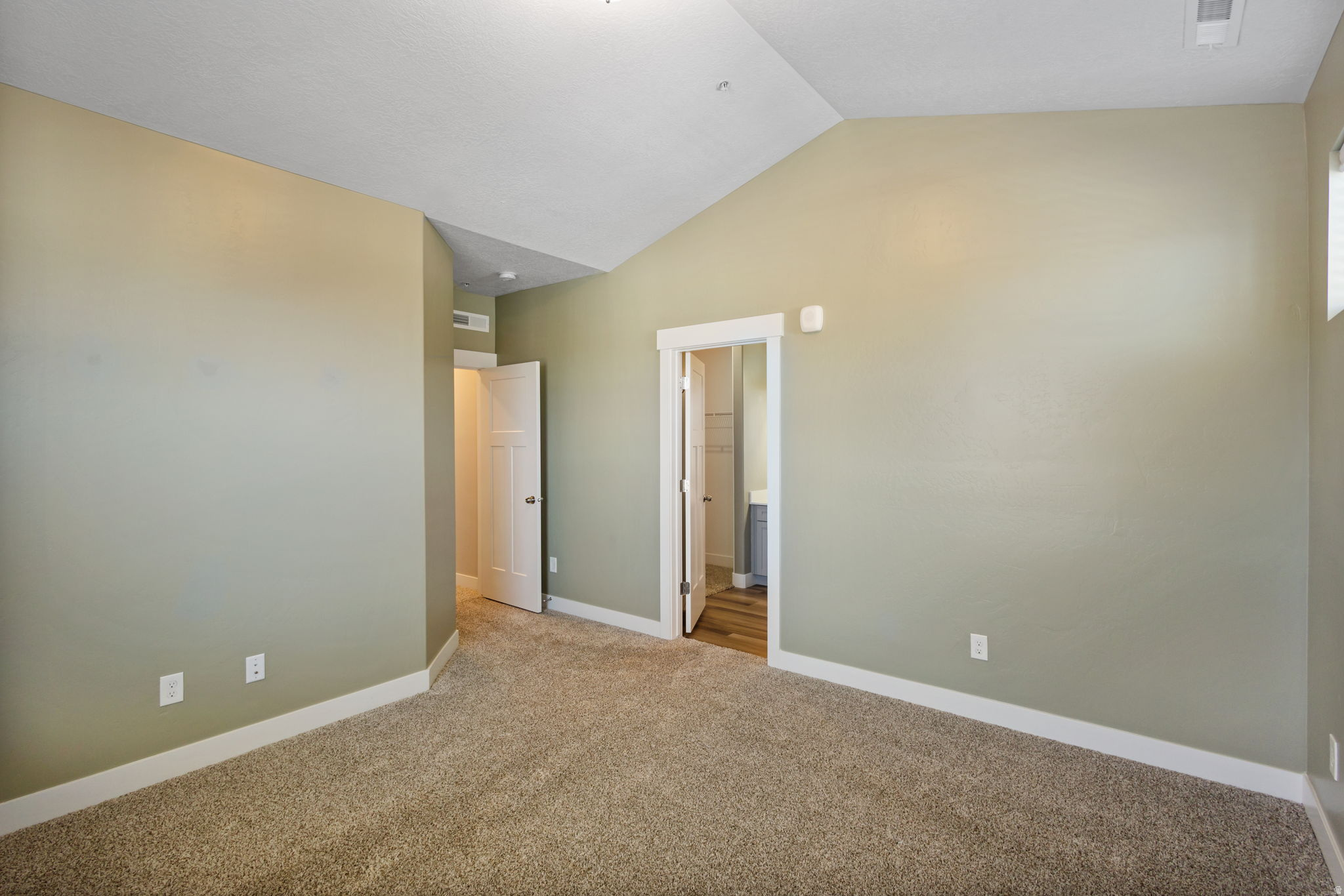MOUNTAIN RIDGE - Residential