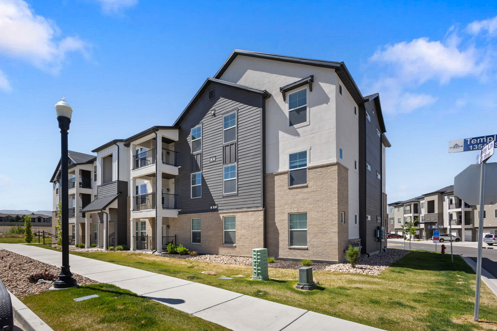 MOUNTAIN RIDGE - Residential