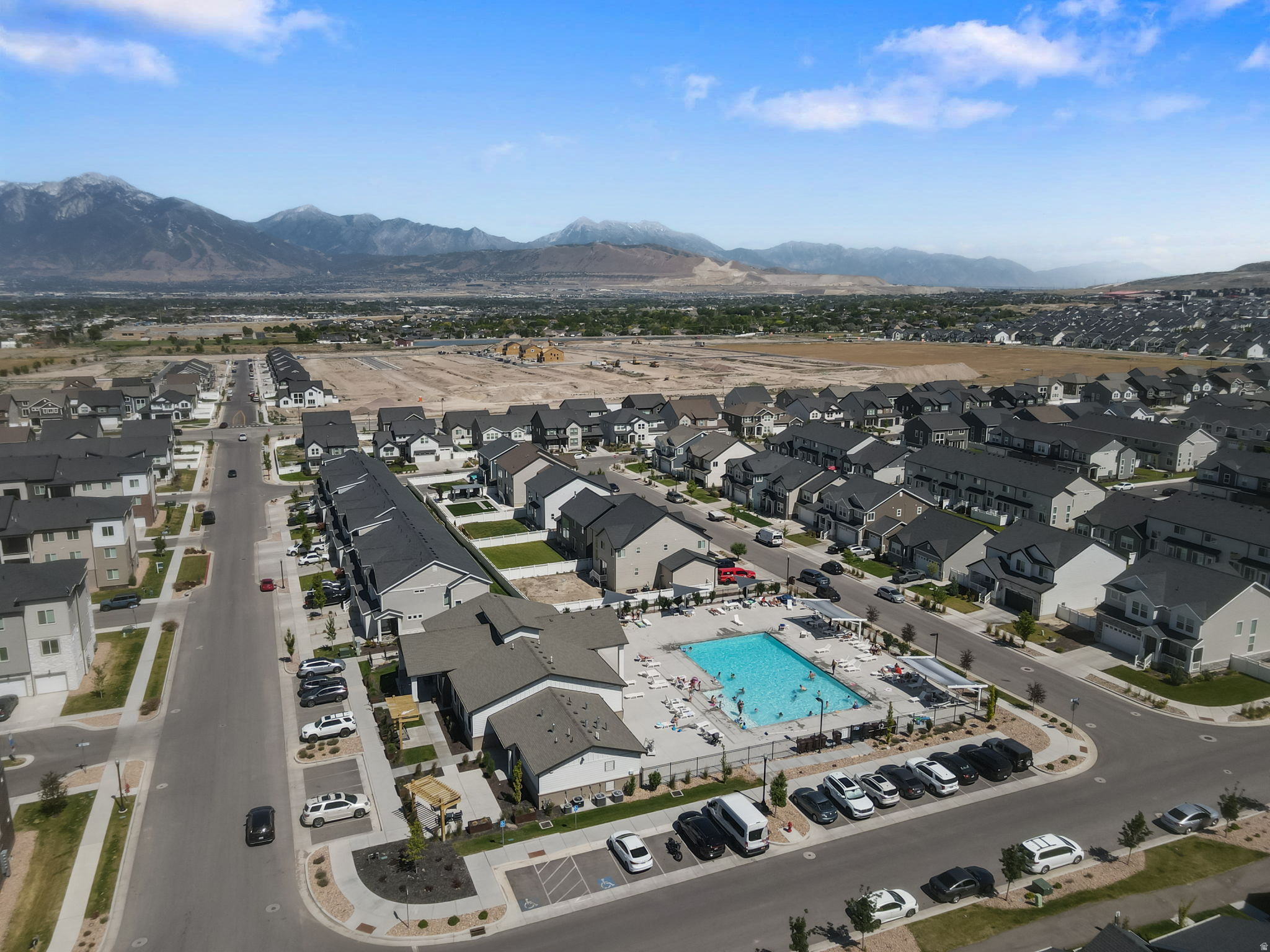 MOUNTAIN RIDGE - Residential