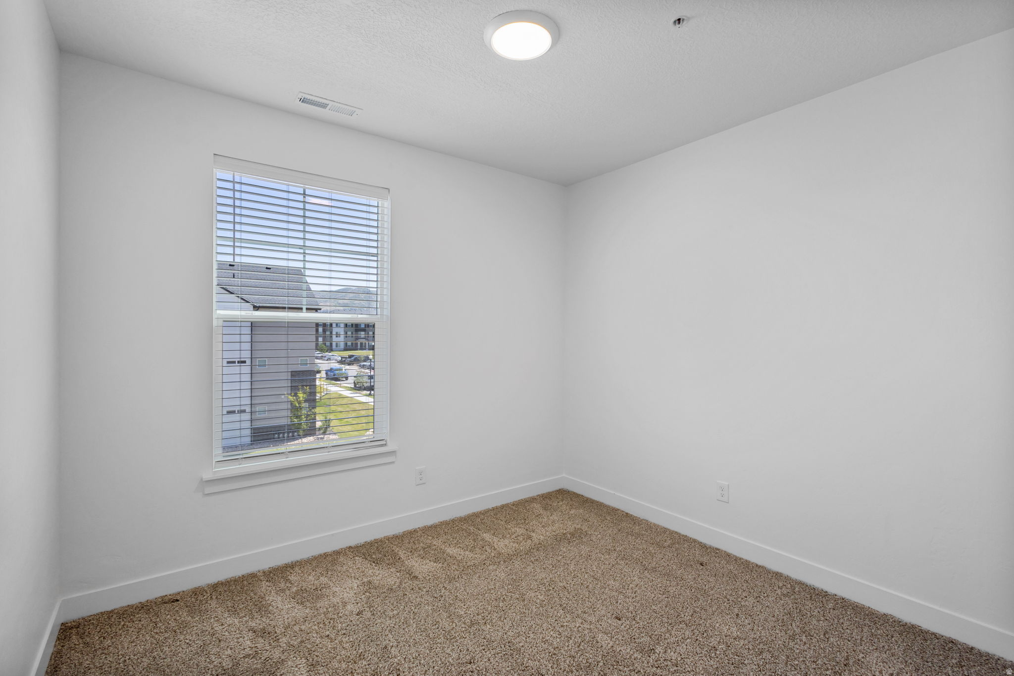 MOUNTAIN RIDGE - Residential
