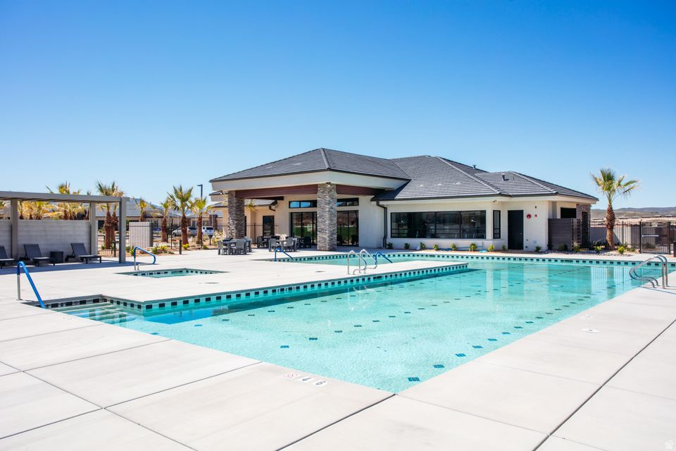 VILLAS AT SUN RIVER ST GEORGE PH 9 - Residential