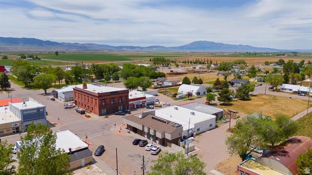 TOWNSITE OF DOWNEY - Commercial Sale