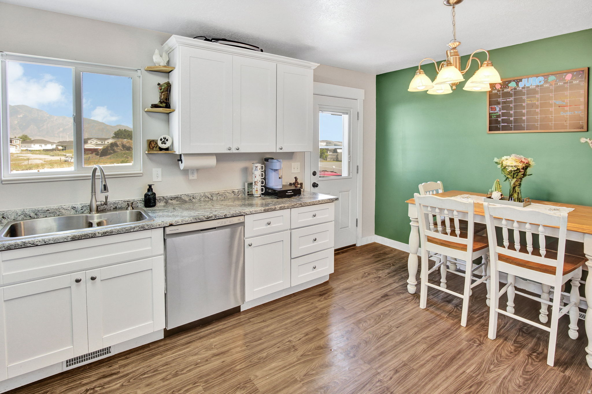PARK MEADOWS - Residential