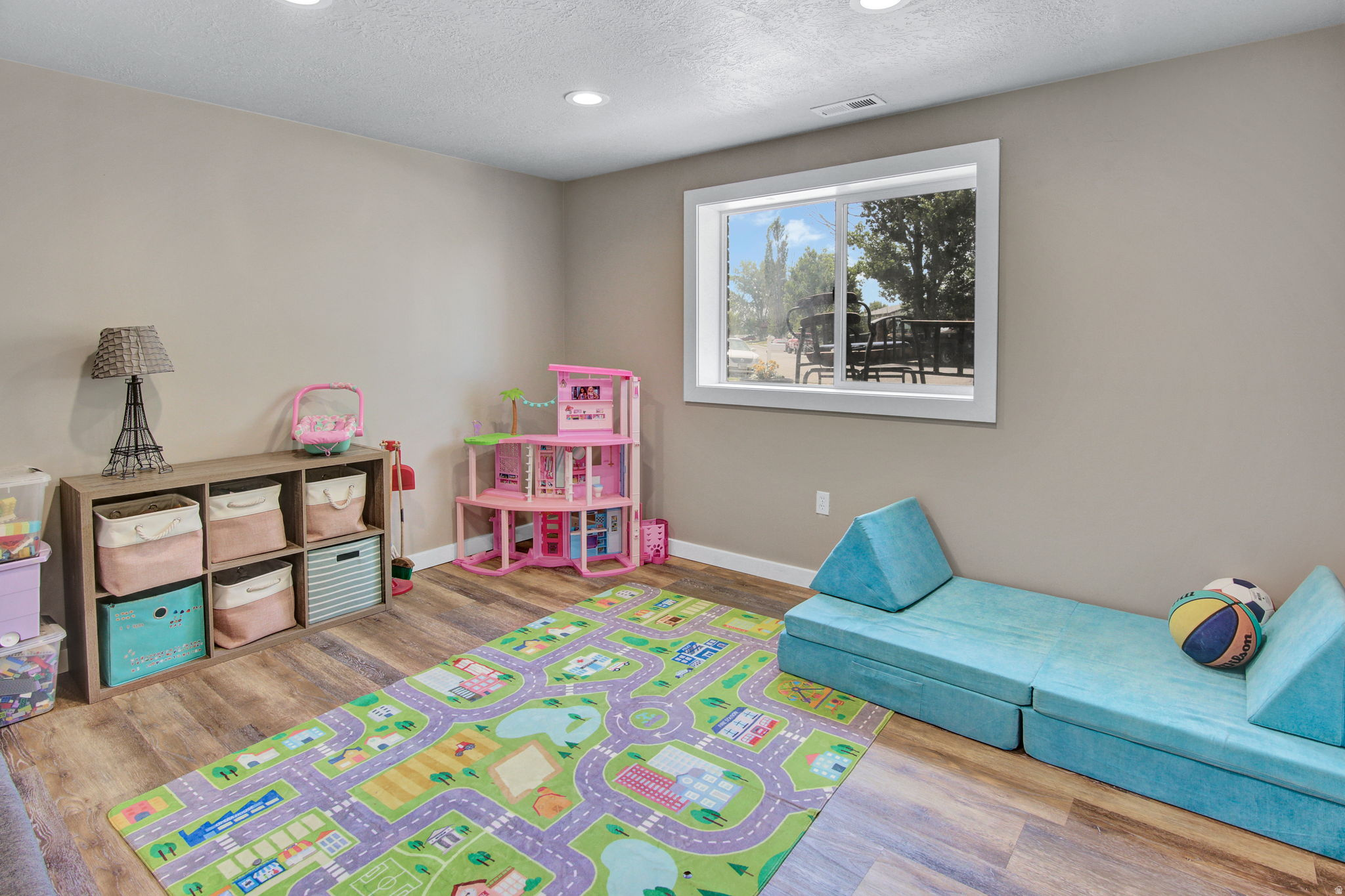 PARK MEADOWS - Residential