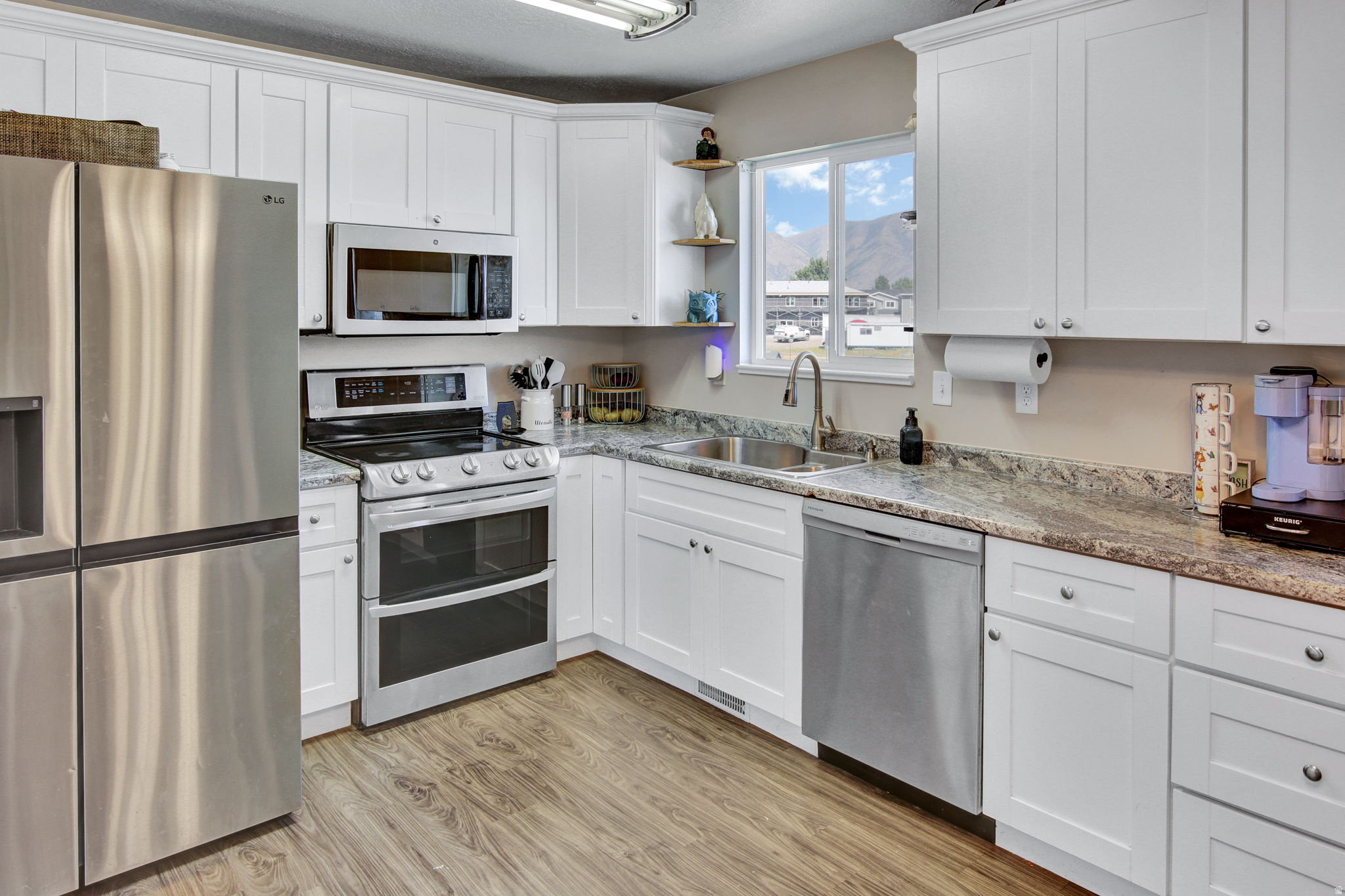 PARK MEADOWS - Residential