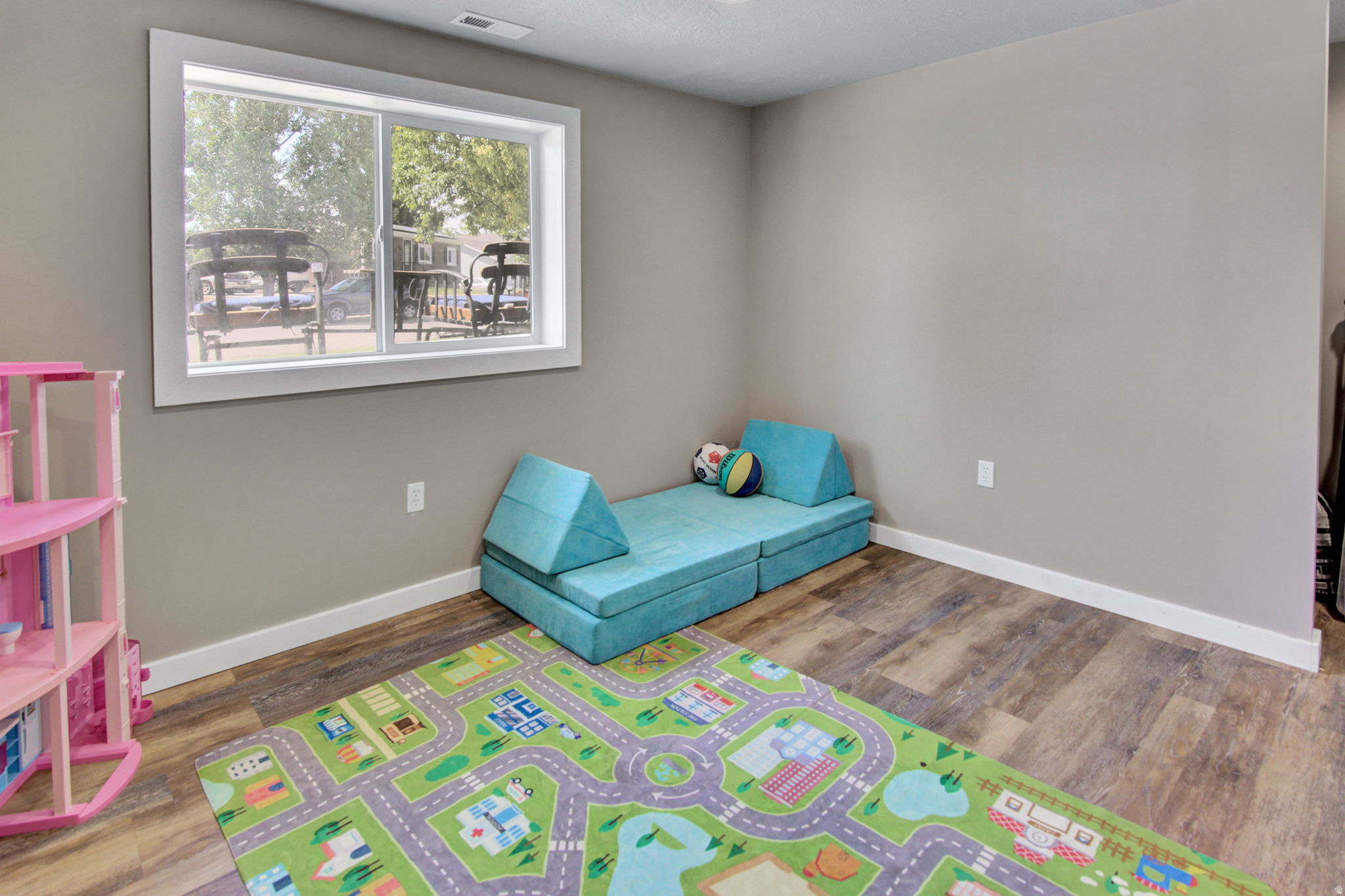 PARK MEADOWS - Residential