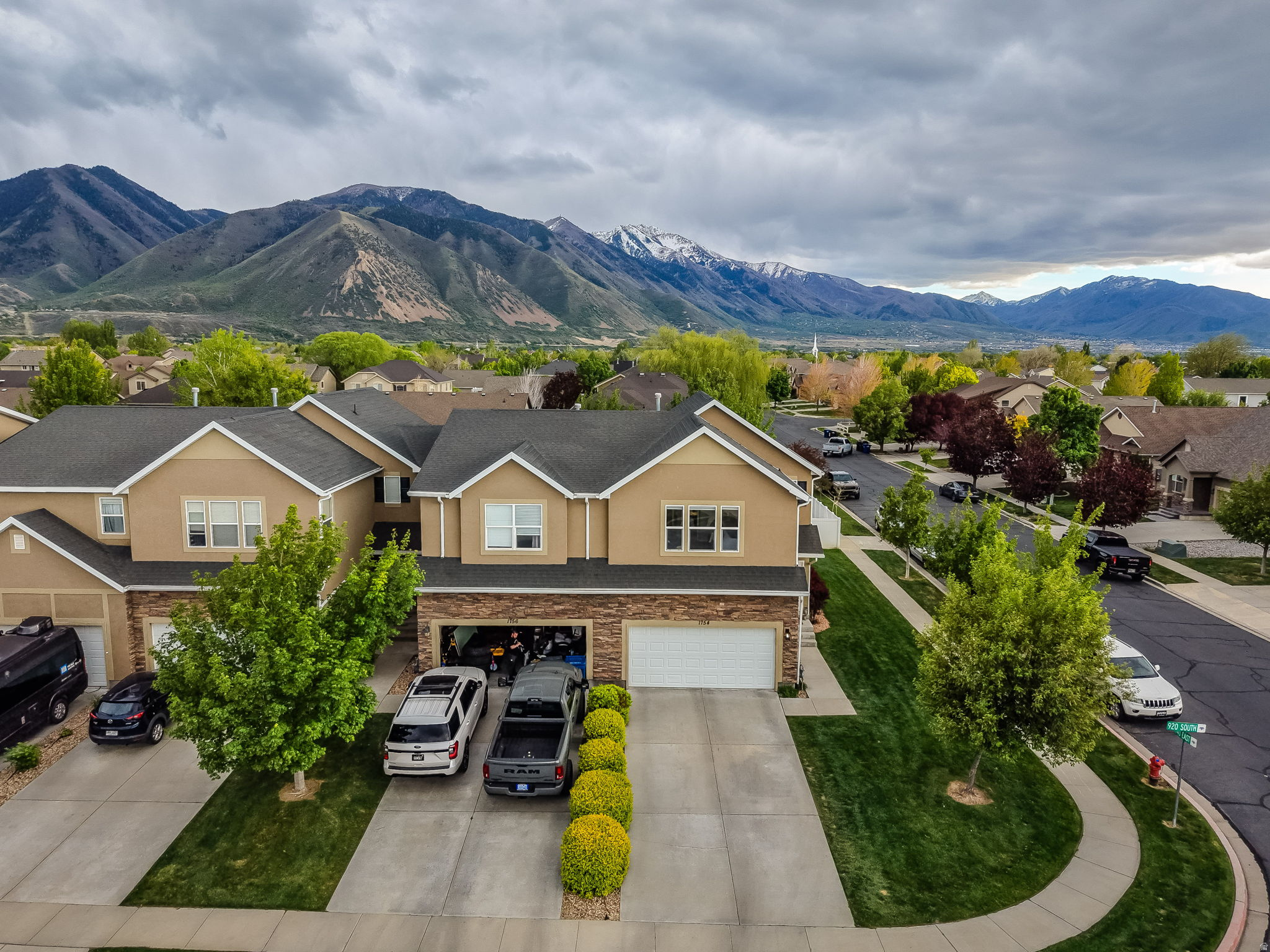 SPANISH VISTA - Residential