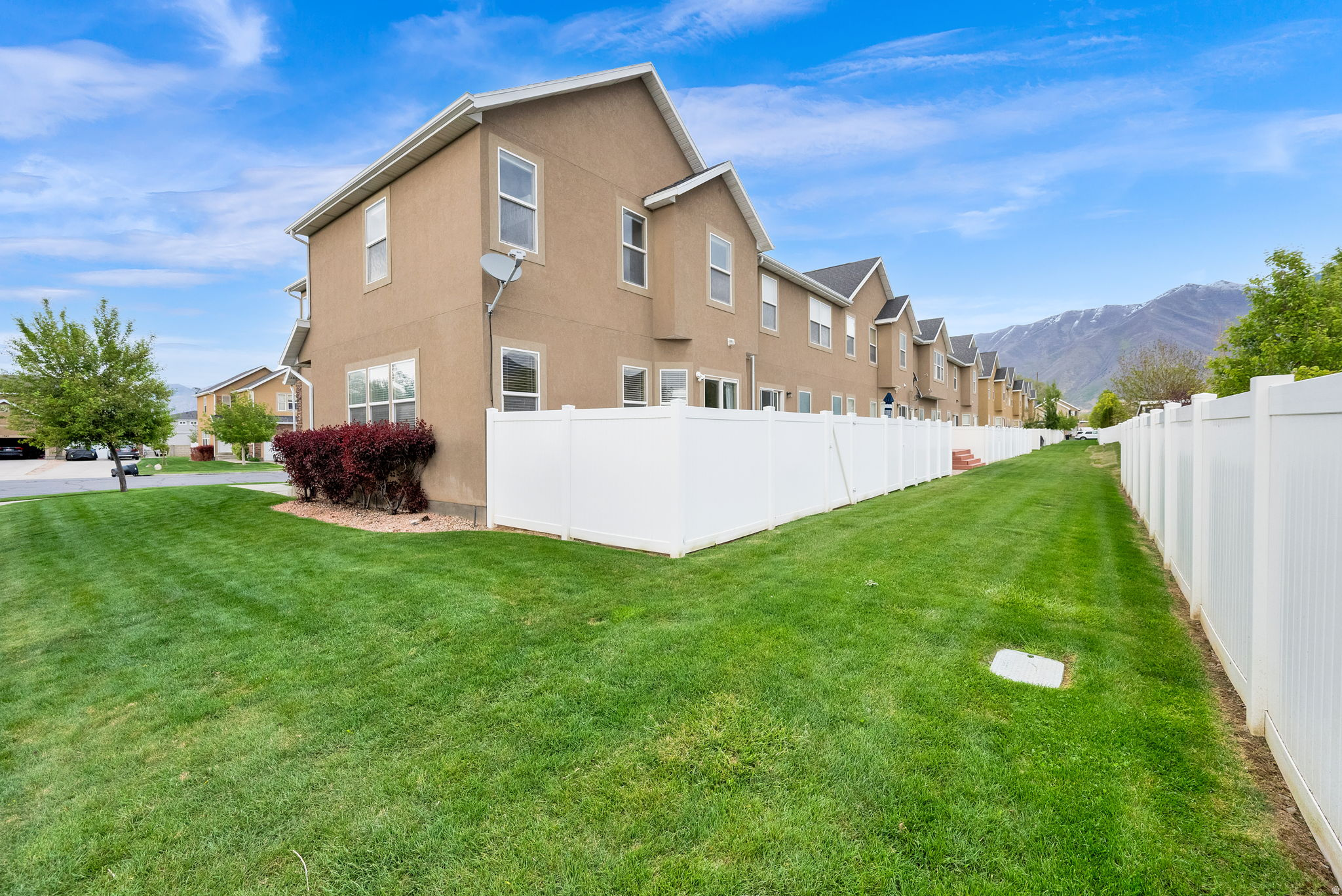 SPANISH VISTA - Residential