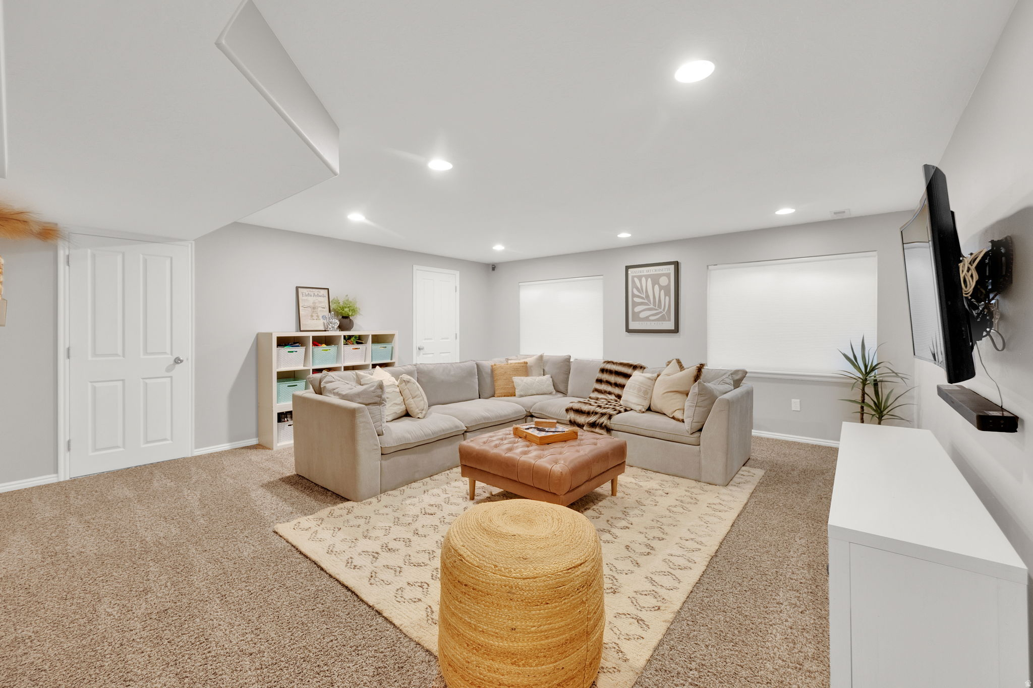 SPANISH VISTA - Residential